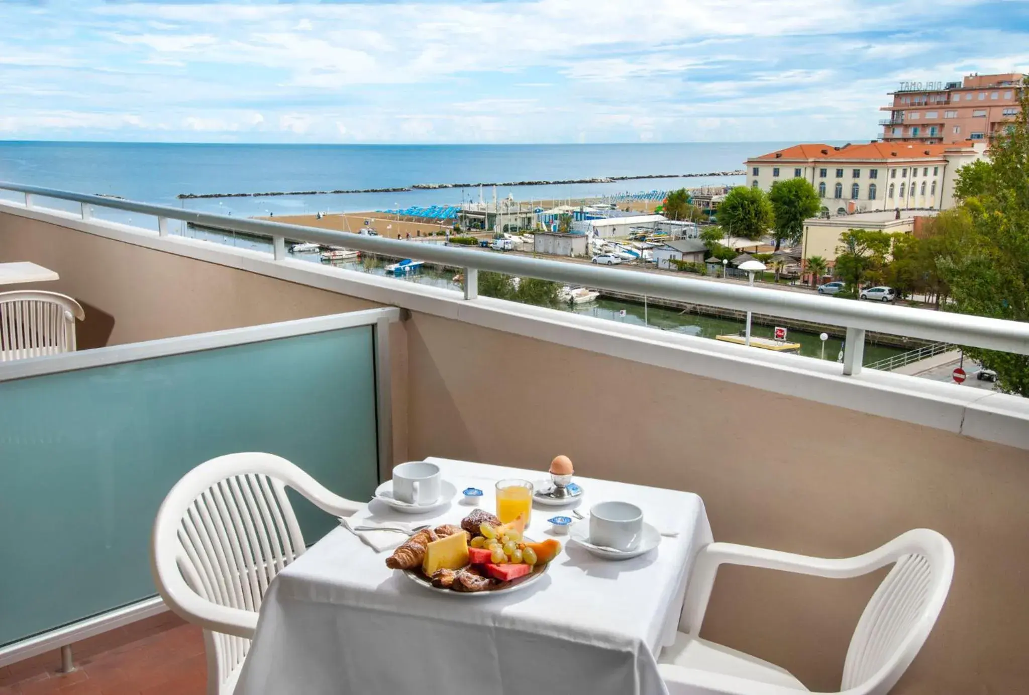 View (from property/room), Balcony/Terrace in Hotel Cormoran