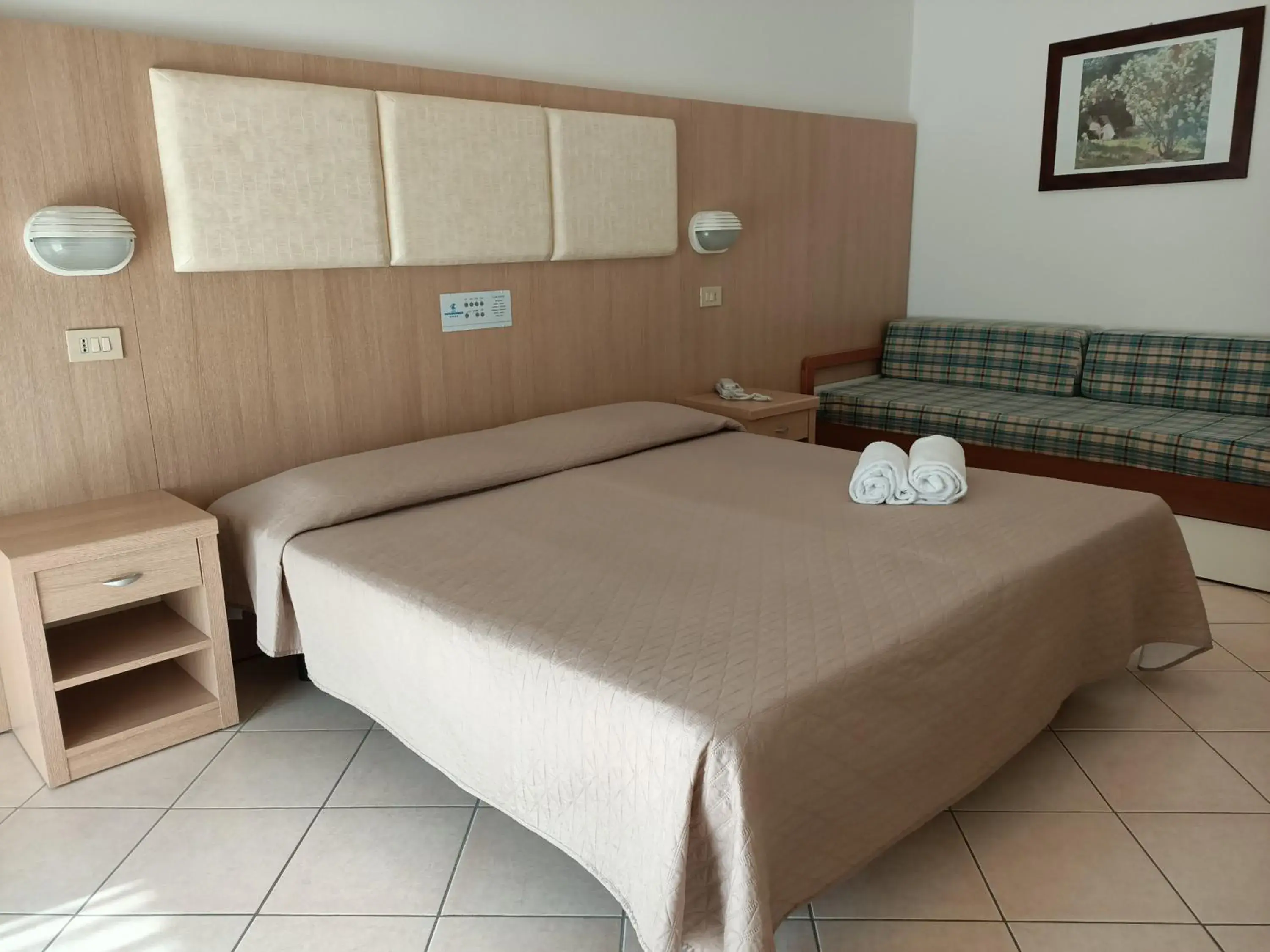 Bedroom, Bed in Hotel Cormoran