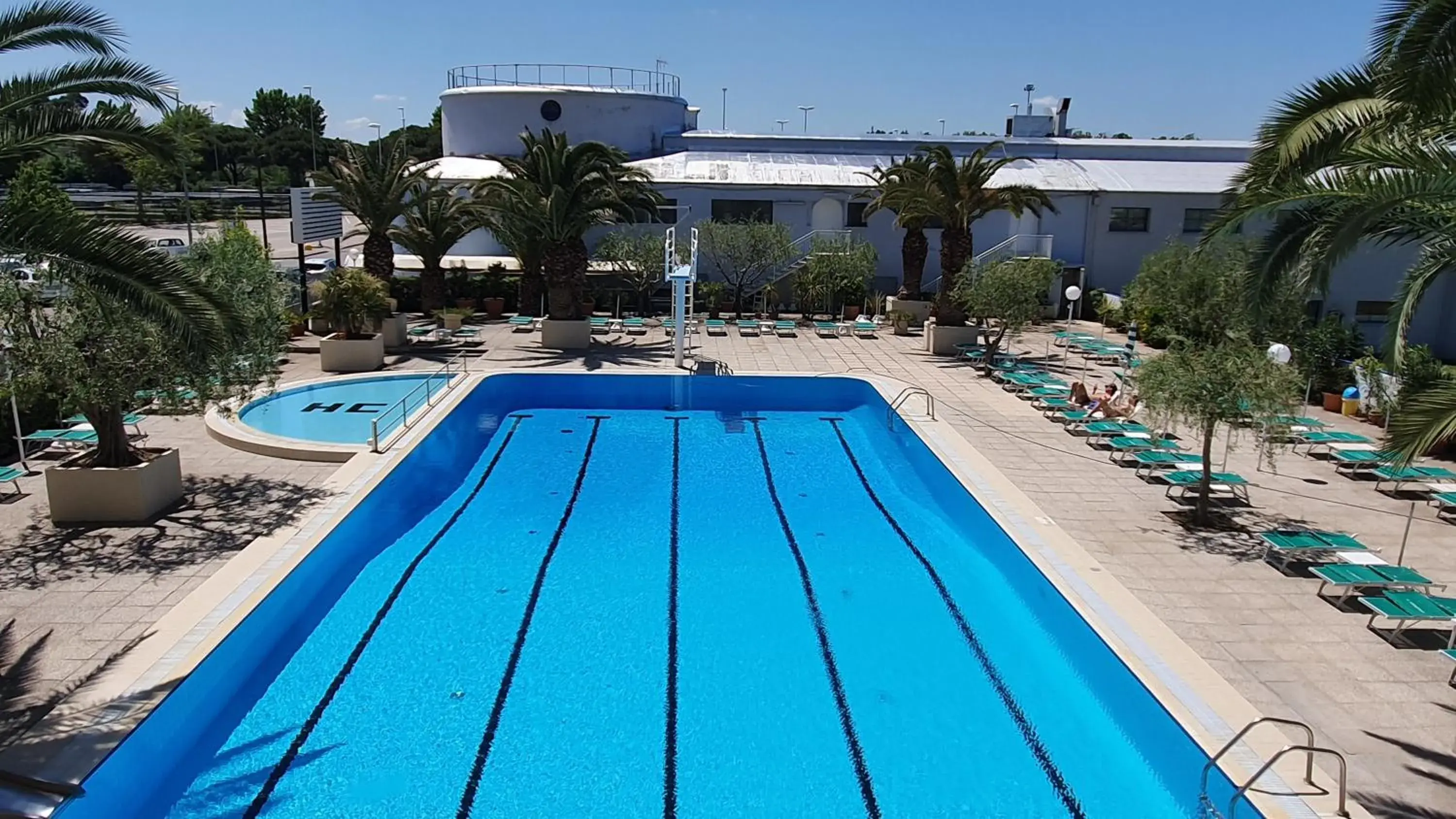 Day, Swimming Pool in Hotel Cormoran