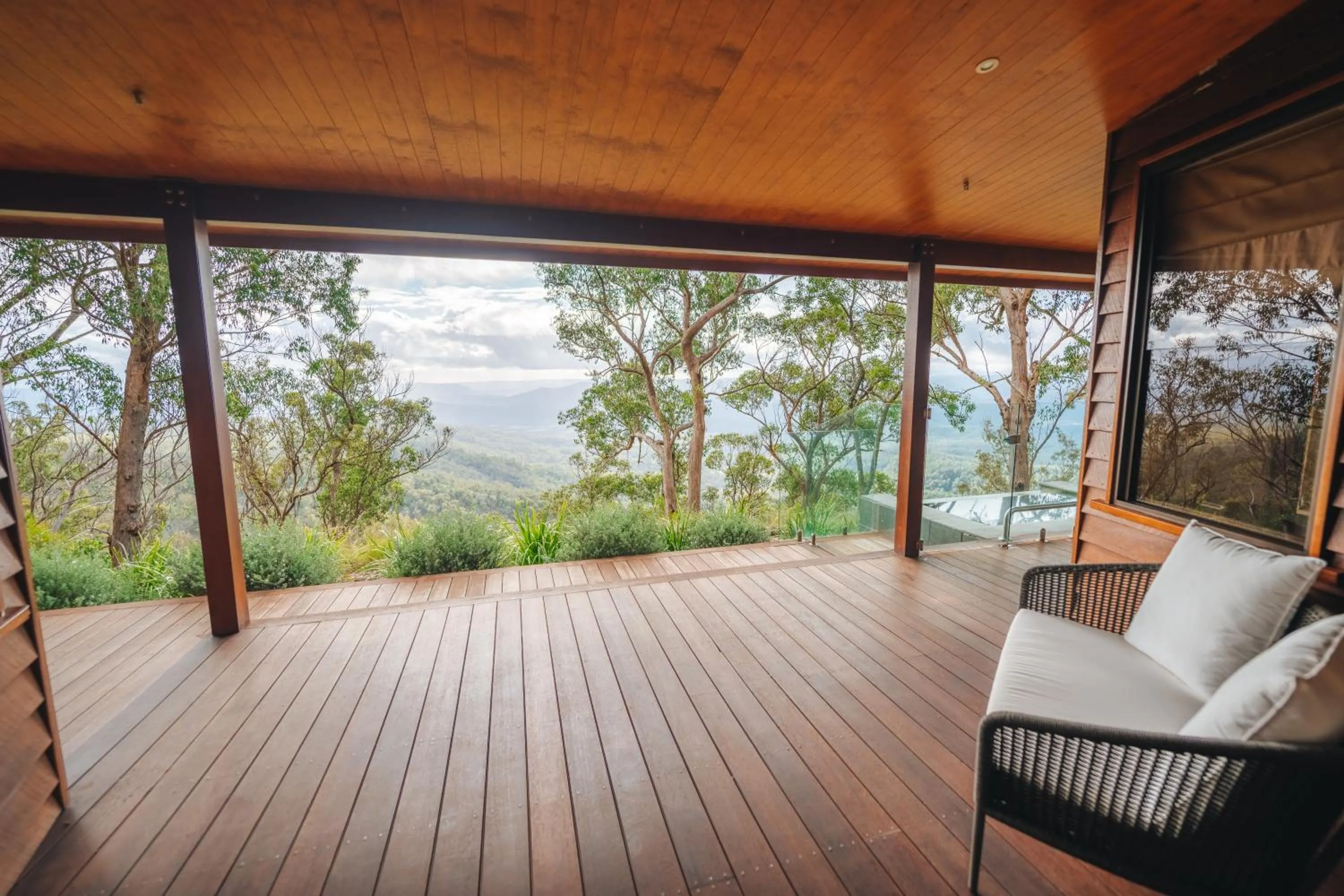 Patio in Spicers Peak Lodge