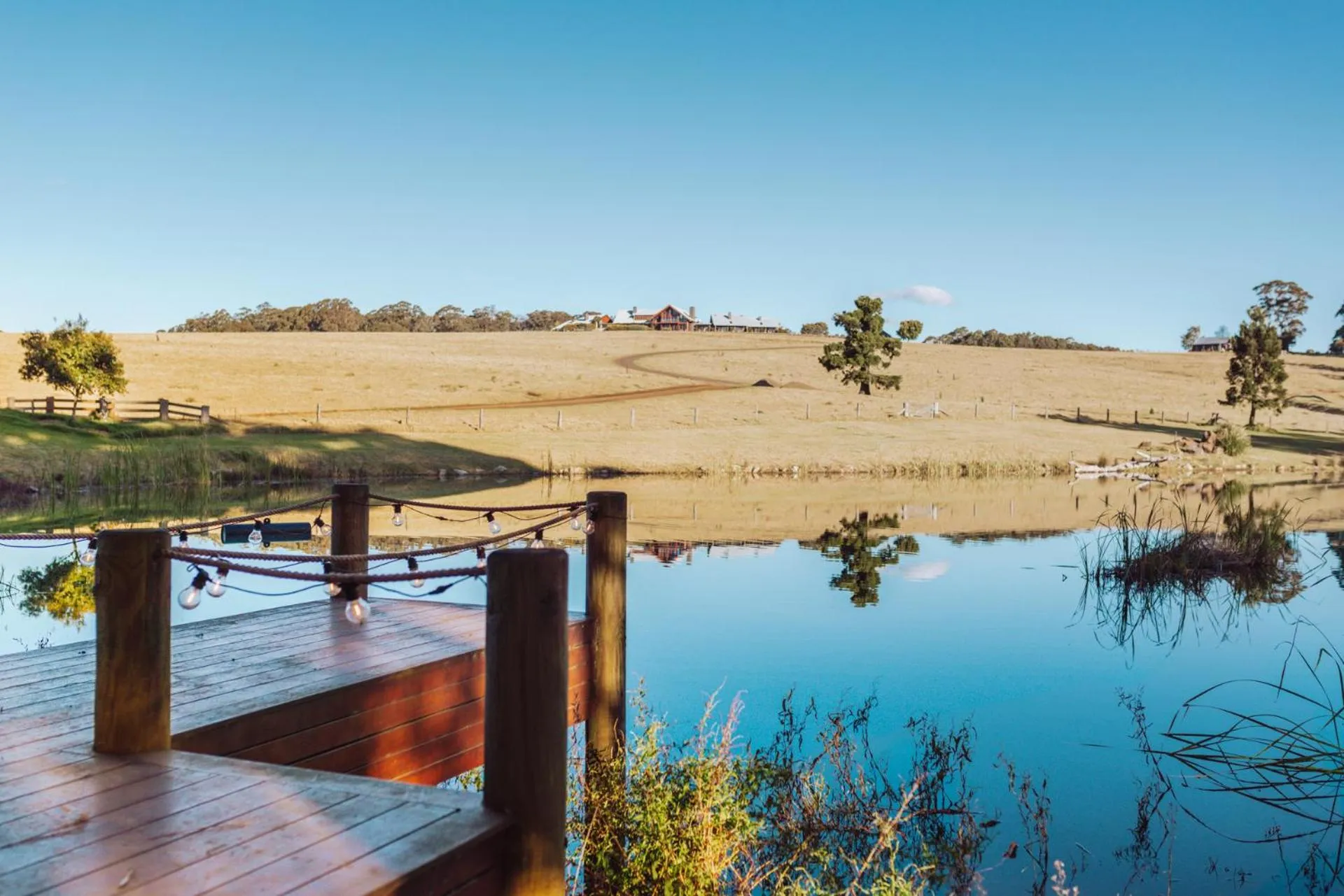 Lake view in Spicers Peak Lodge