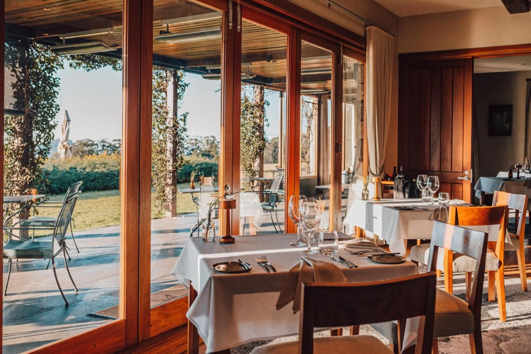 Restaurant/places to eat in Spicers Peak Lodge