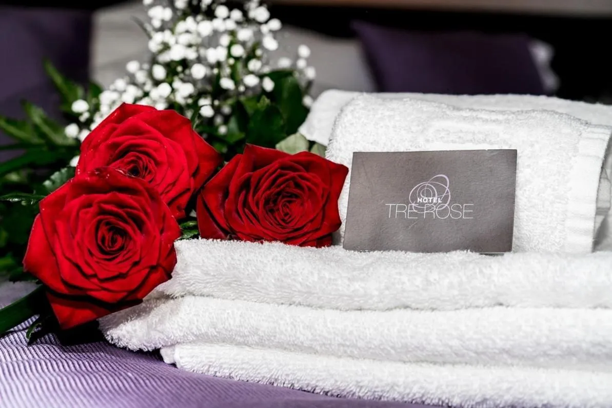 Decorative detail, Bed in Hotel Tre Rose