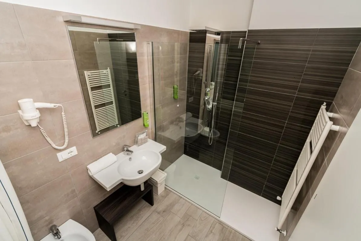 Bathroom in Hotel Tre Rose