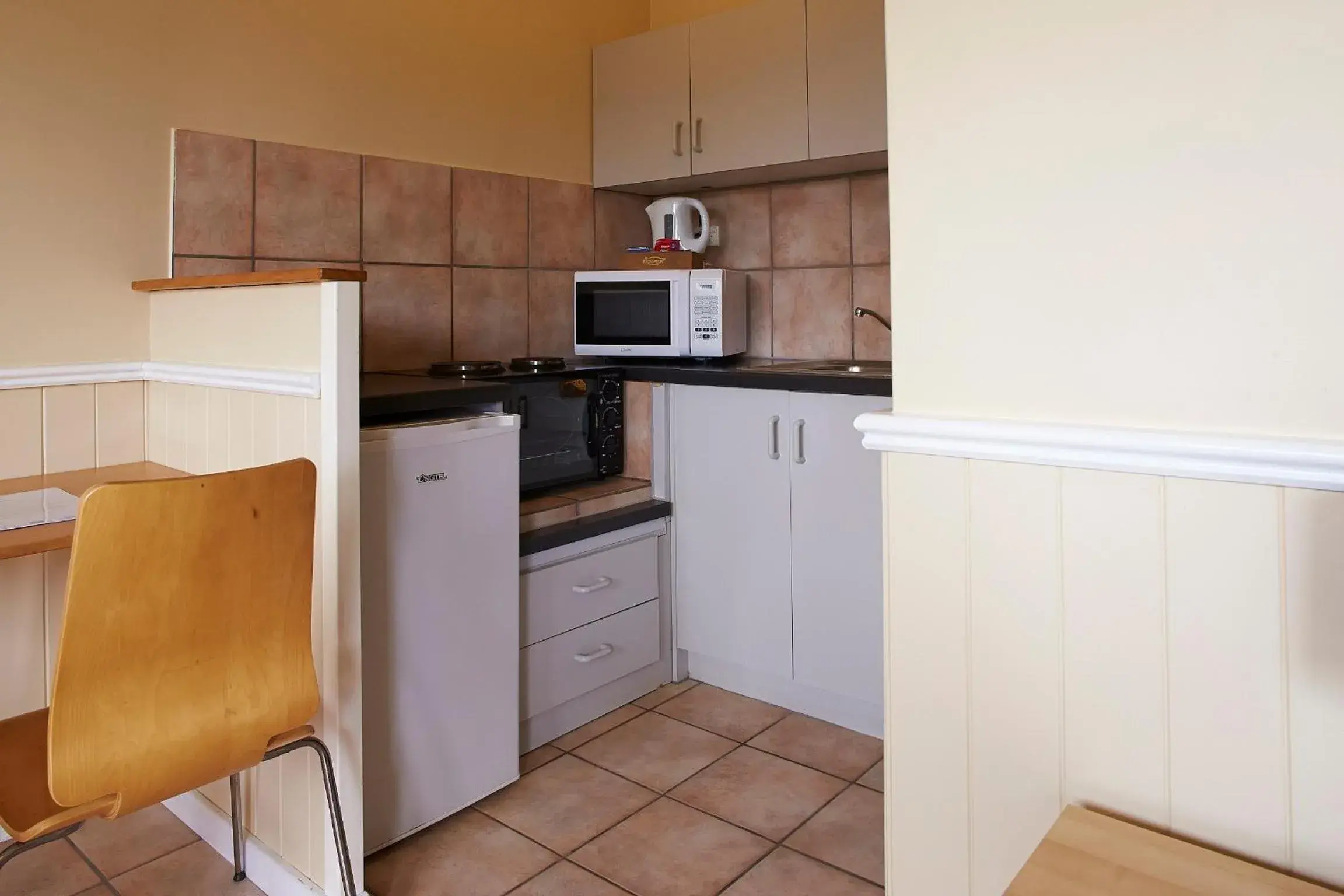 Kitchen or kitchenette in Ocean View Motel Kitchen or kitchenette in Ocean View Motel