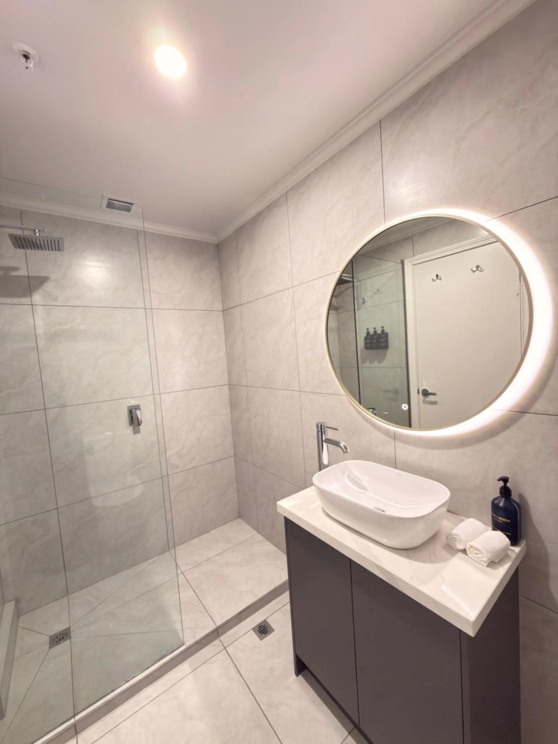 Comfort Apartments Melbourne Central