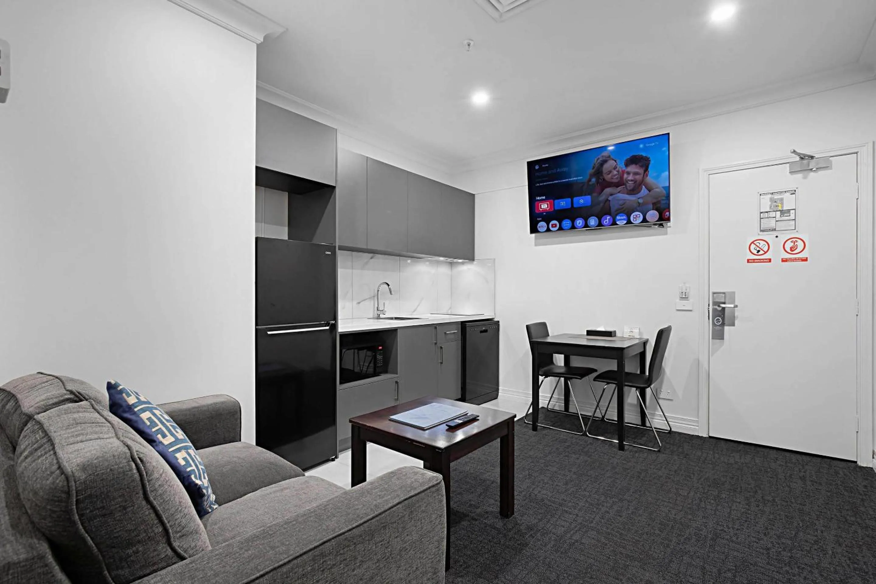 Bedroom in Comfort Apartments Melbourne Central