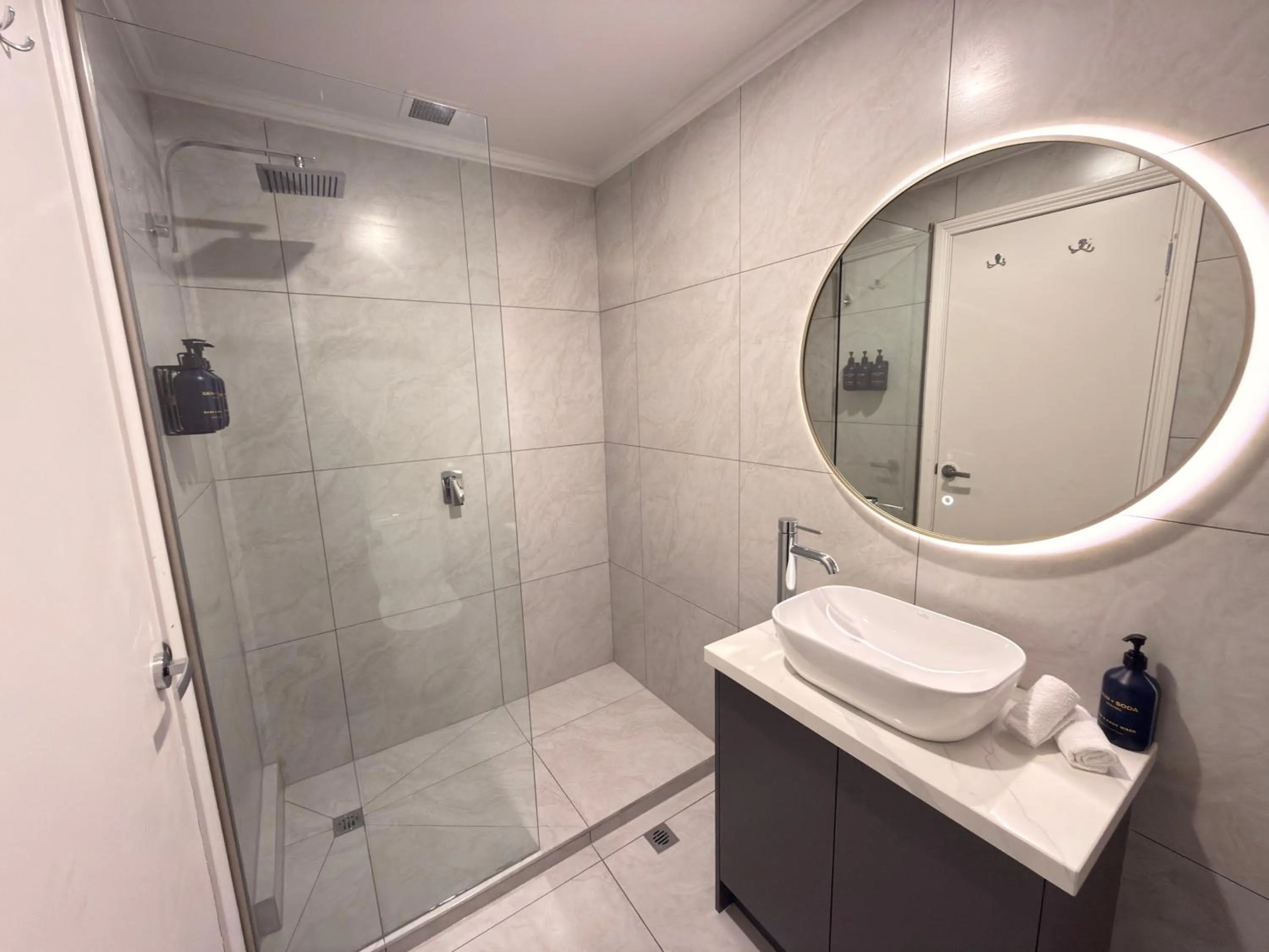 Comfort Apartments Melbourne Central