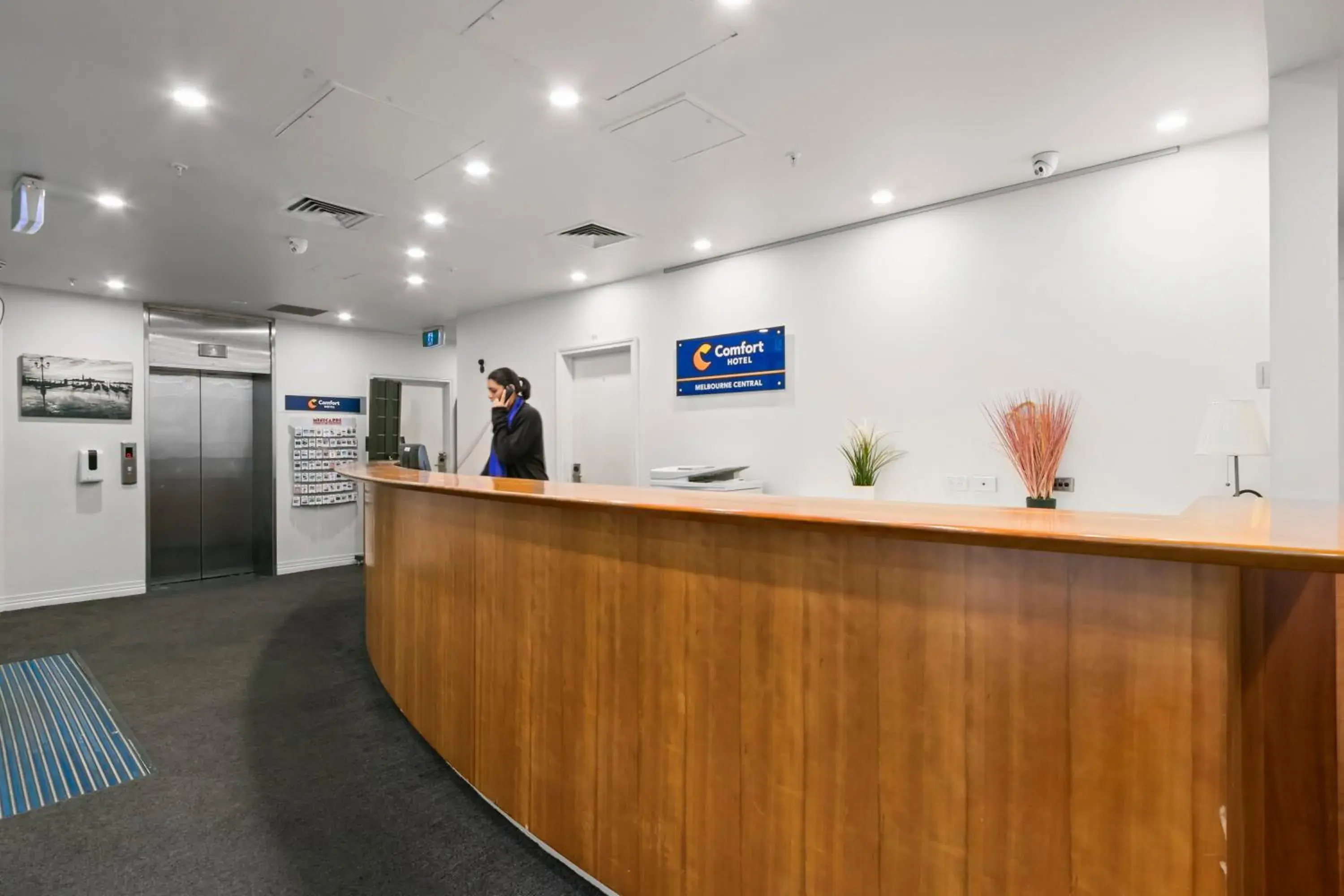 Lobby or reception in Comfort Apartments Melbourne Central Lobby or reception in Comfort Apartments Melbourne Central