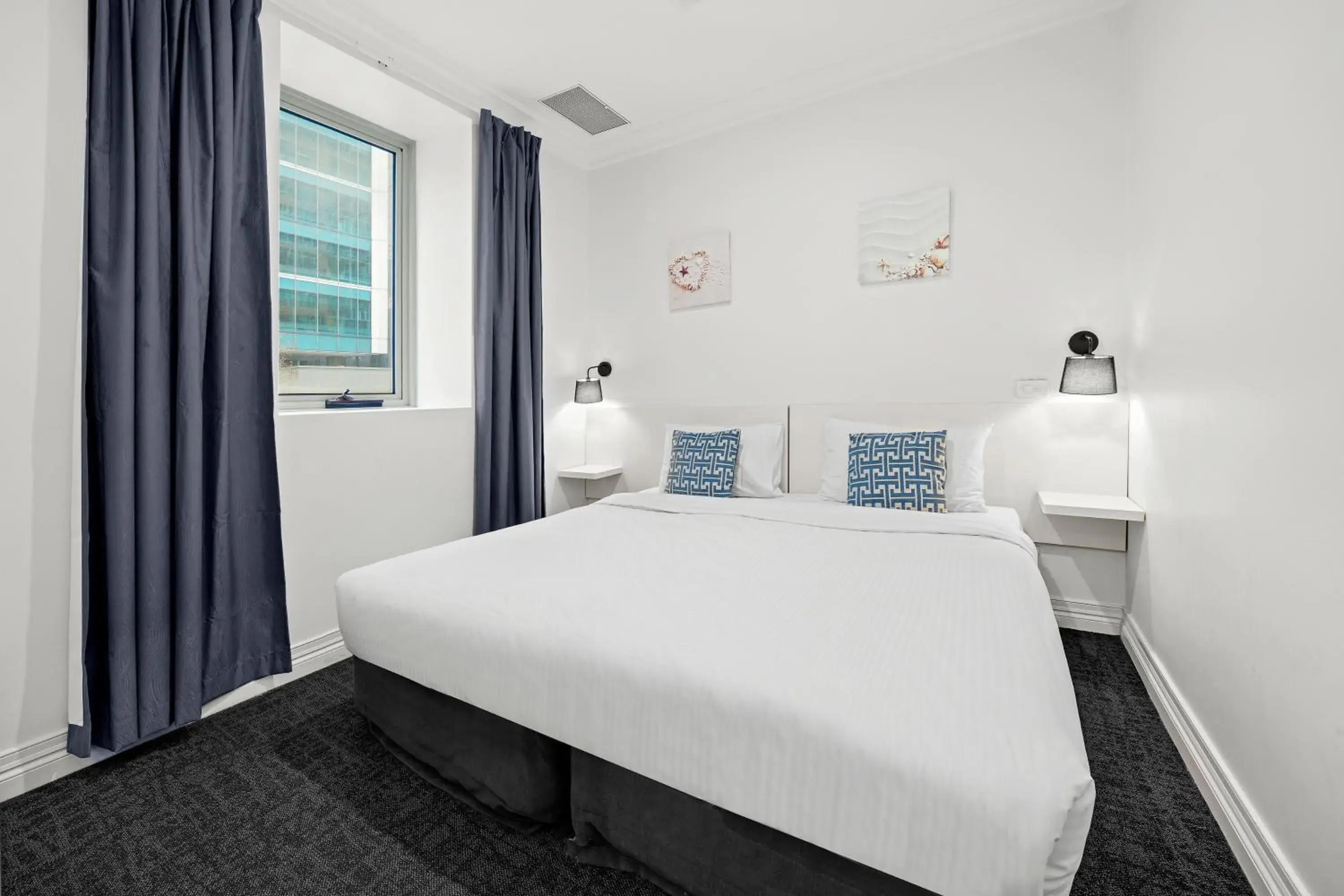 Bed in Comfort Apartments Melbourne Central Bed in Comfort Apartments Melbourne Central