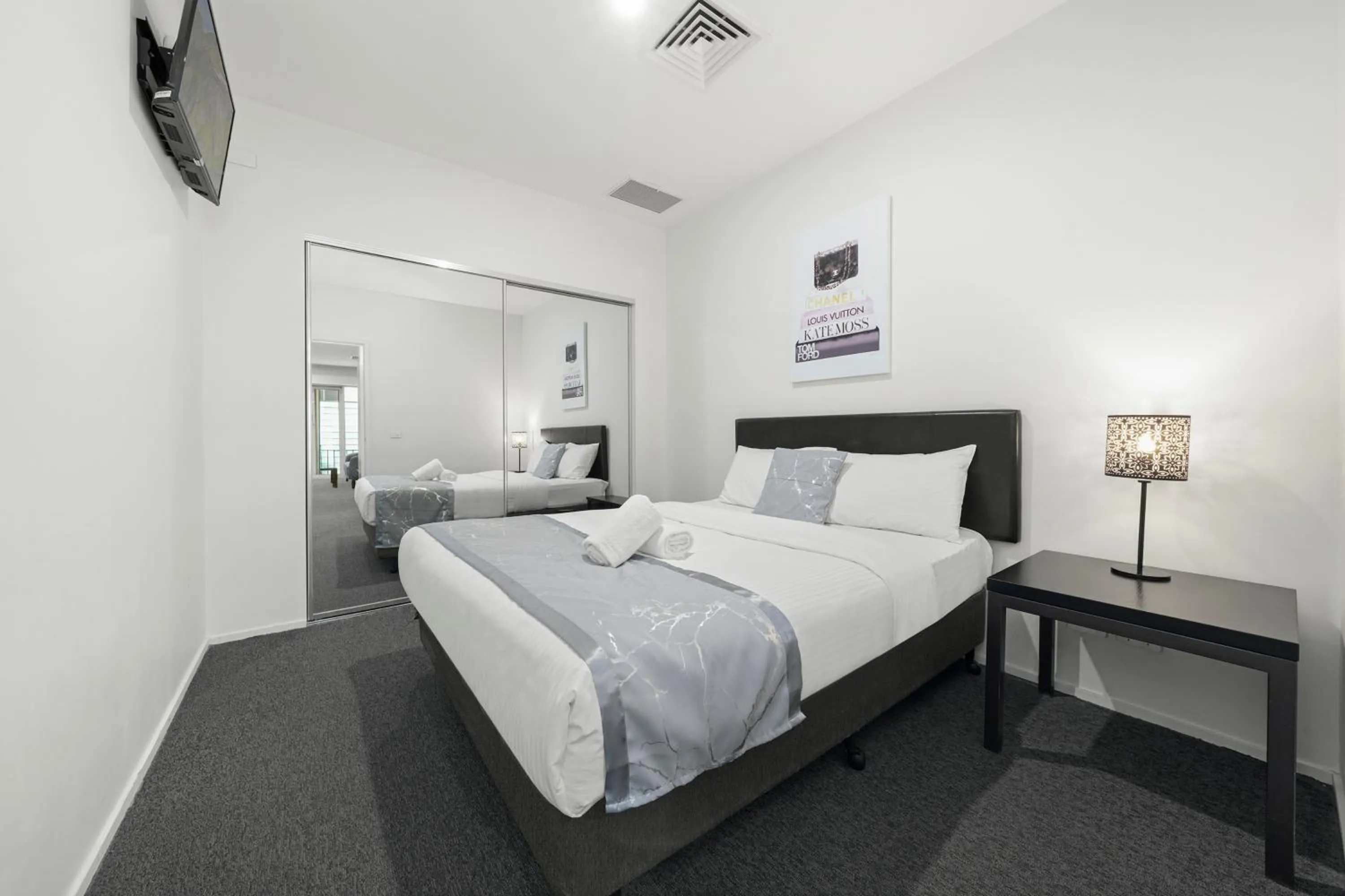 Bed in Comfort Apartments Melbourne Central