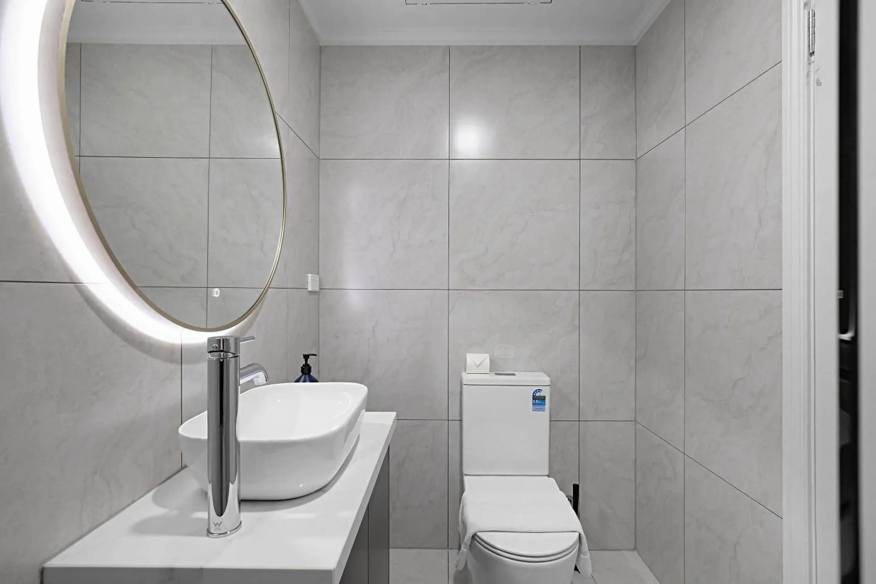 Bedroom in Comfort Apartments Melbourne Central Bedroom in Comfort Apartments Melbourne Central