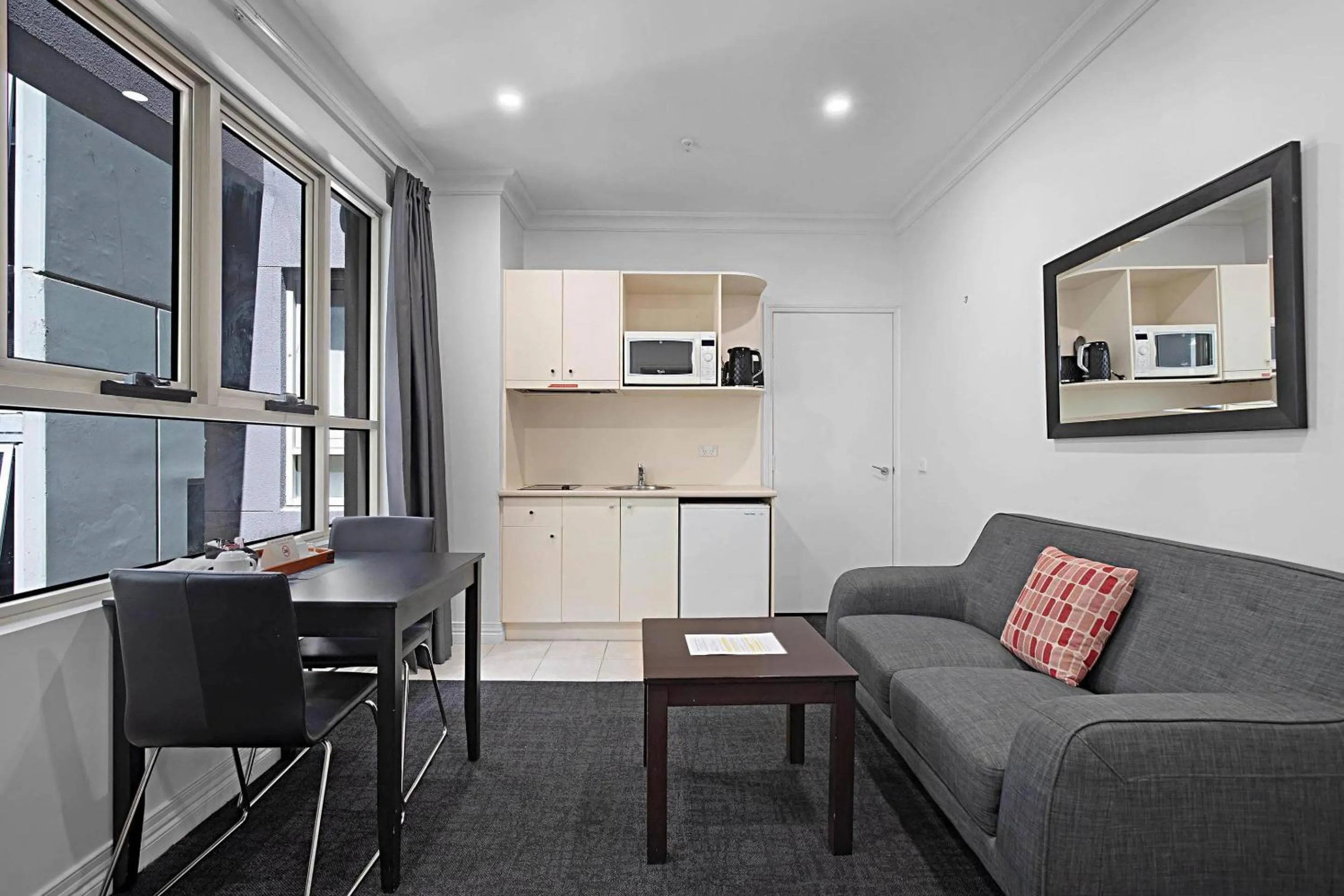 Bedroom in Comfort Apartments Melbourne Central