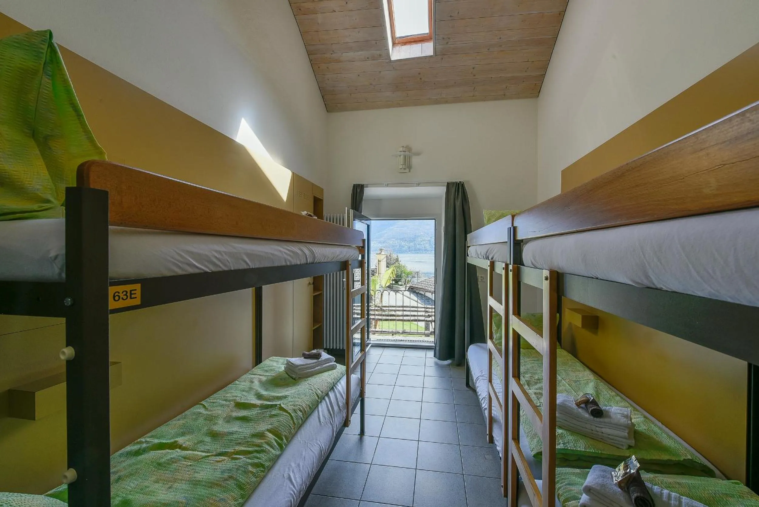 6-Bed Mixed Dormitory Room in Casa Moscia