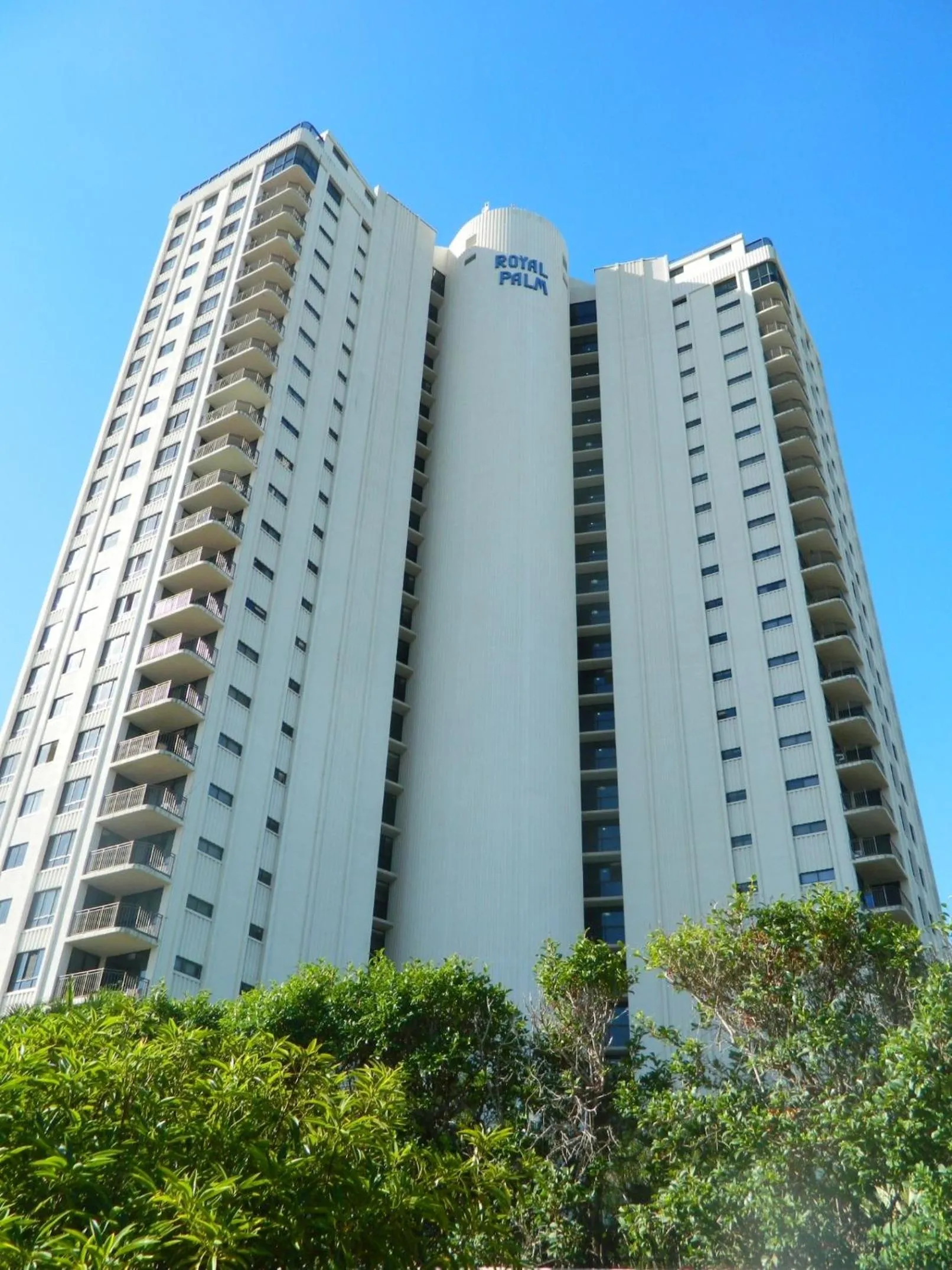 Facade/entrance in Royal Palm Resort on the Beach