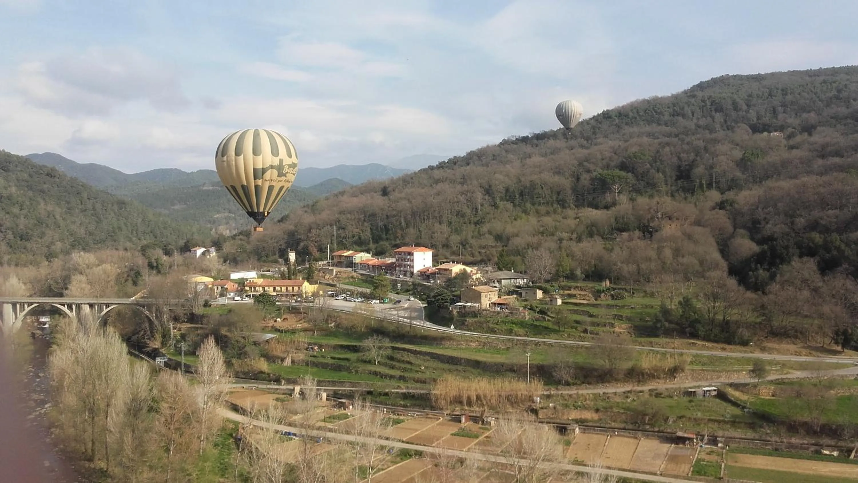 Mountain view in Cala Clareta
