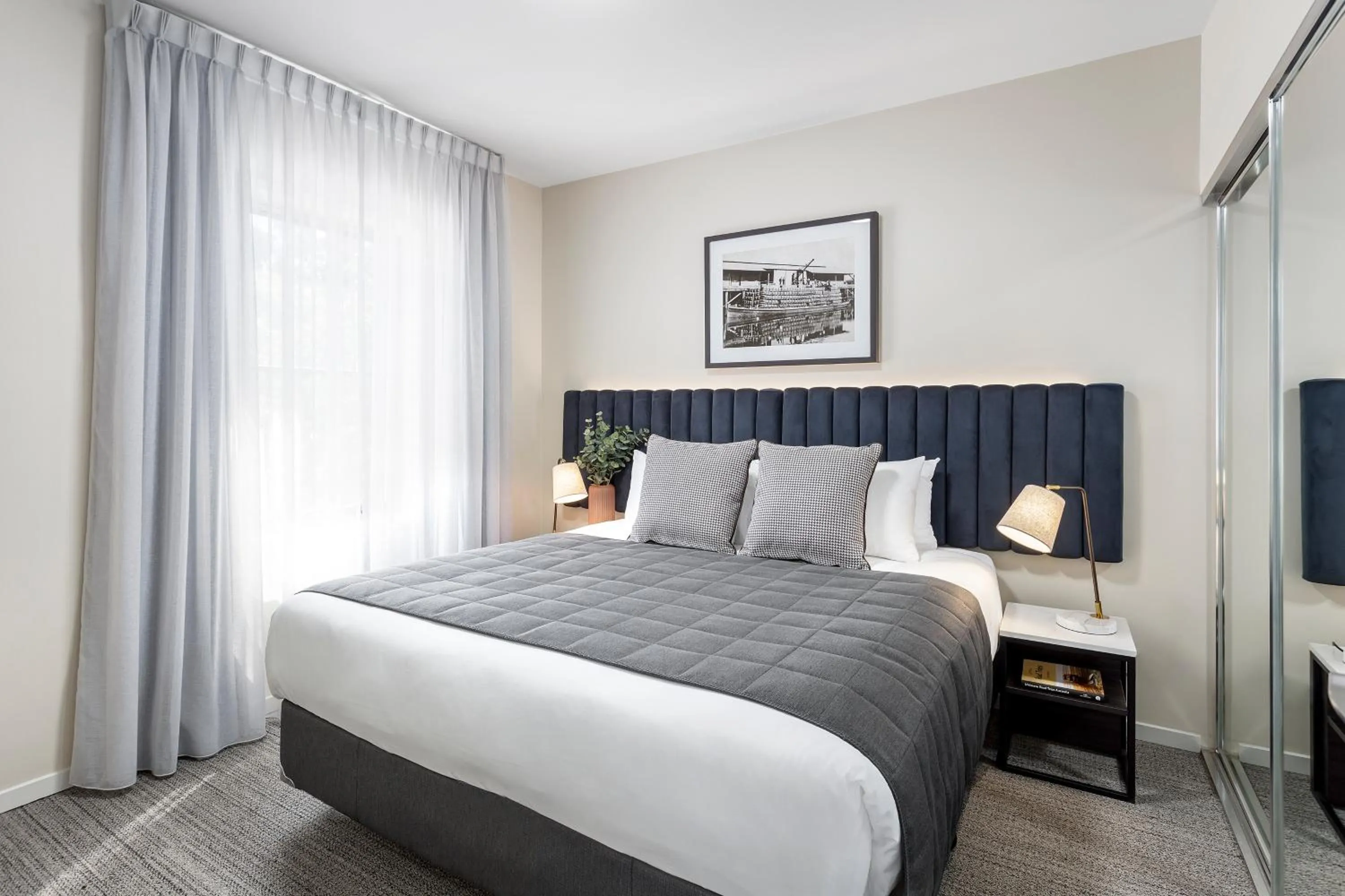 Bedroom, Bed in Quest Echuca