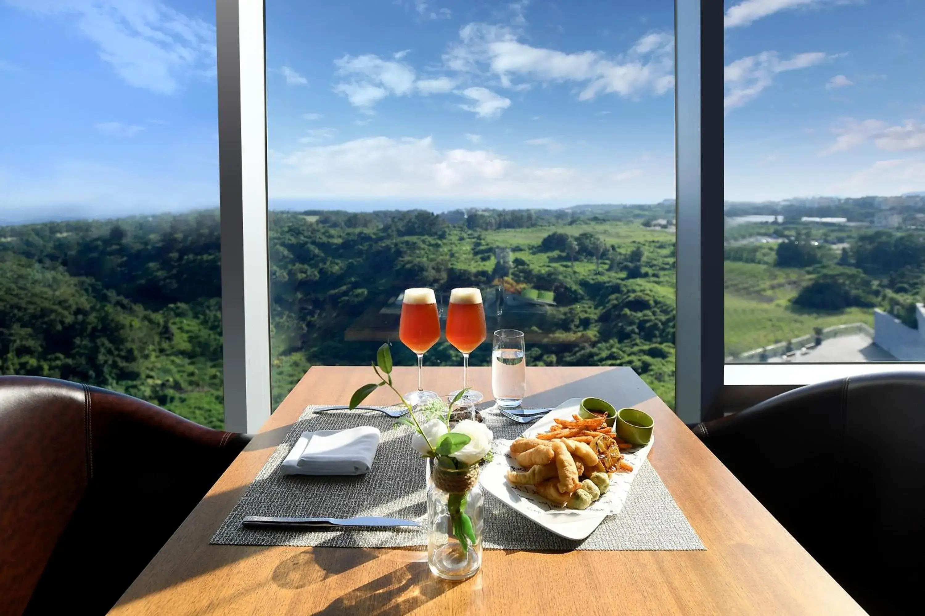 Lounge or bar in Hidden Cliff Hotel and Nature Lounge or bar in Hidden Cliff Hotel and Nature