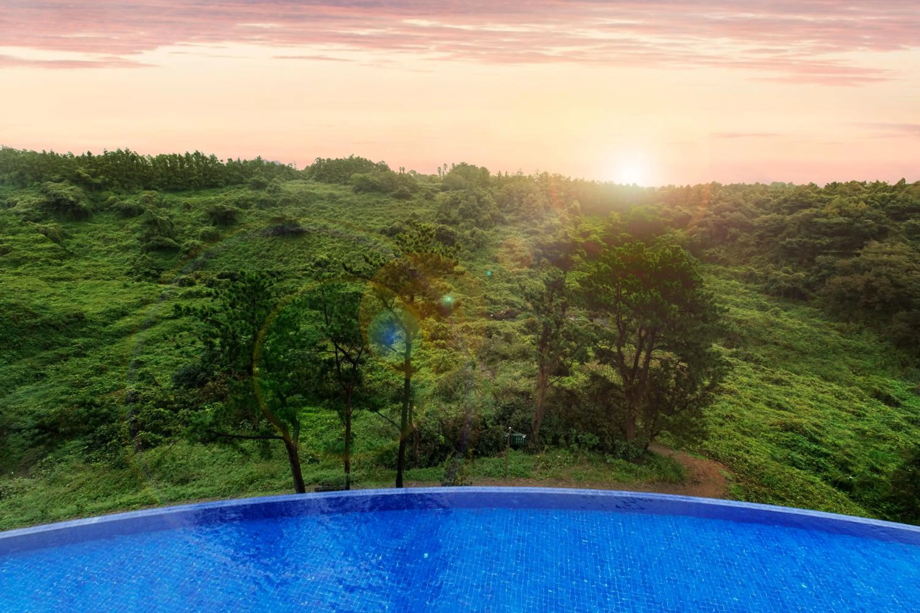 Sunset in Hidden Cliff Hotel and Nature