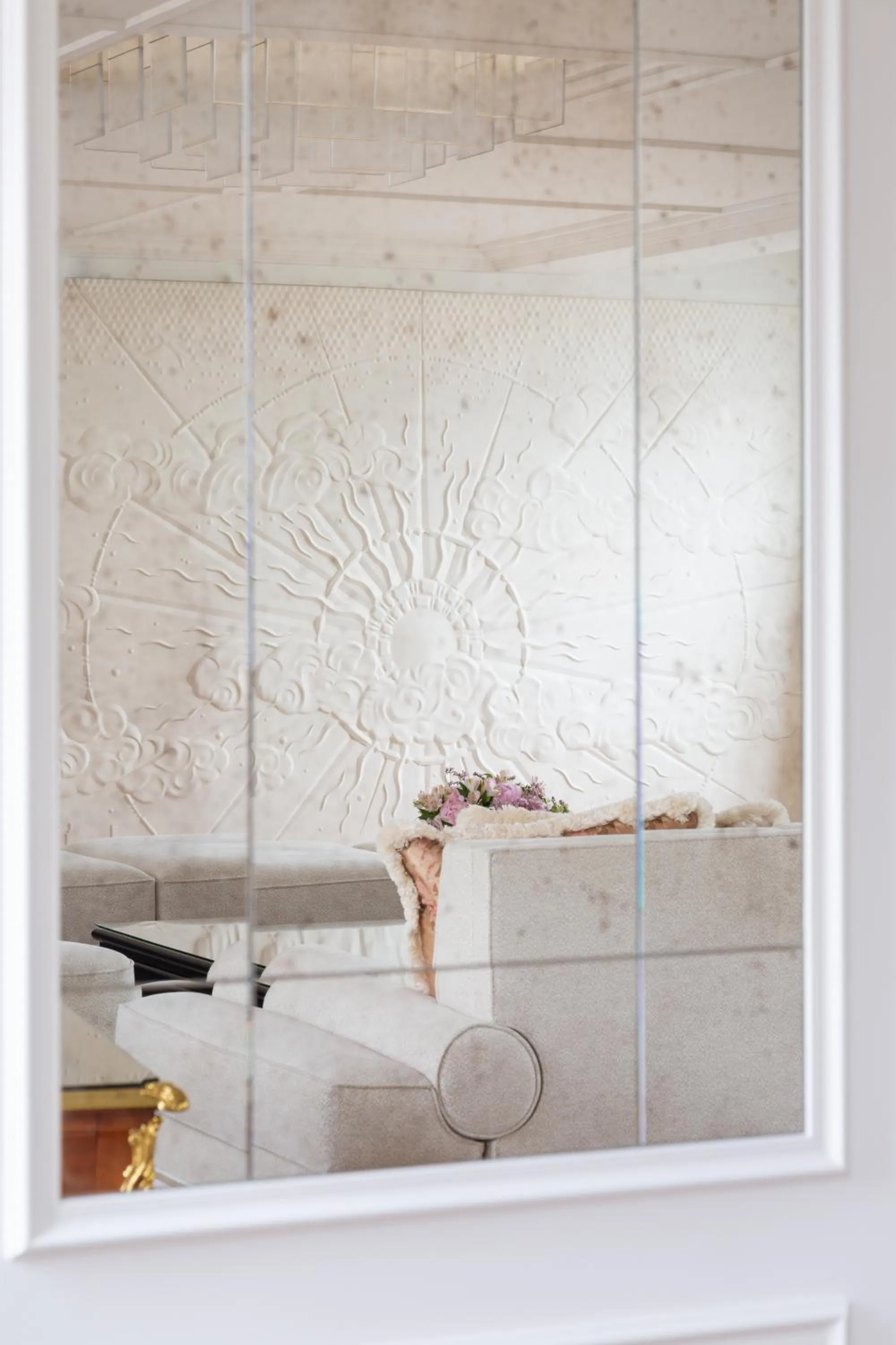 Living room in Le Bristol Paris, Oetker Hotels