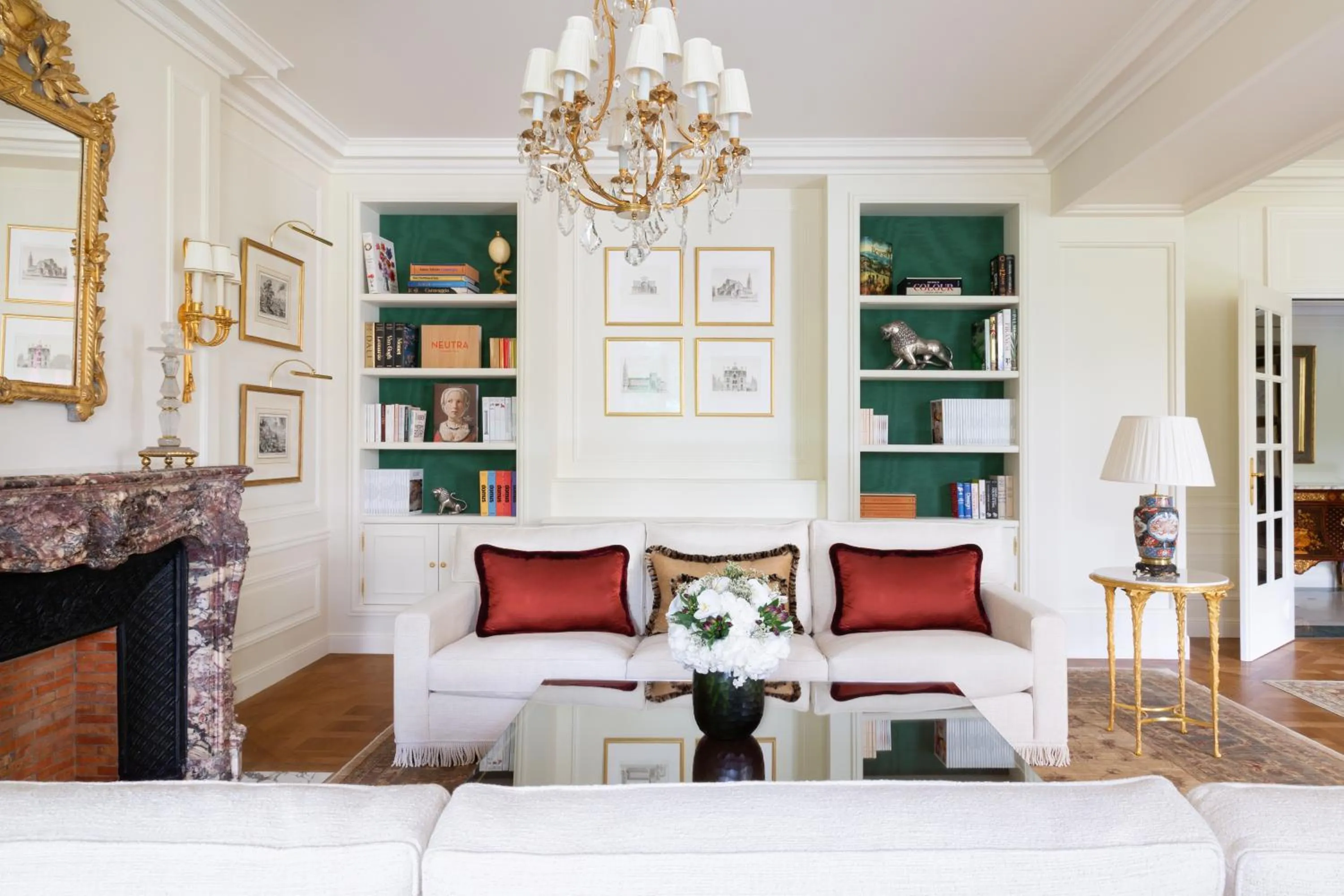 Living room in Le Bristol Paris, Oetker Hotels