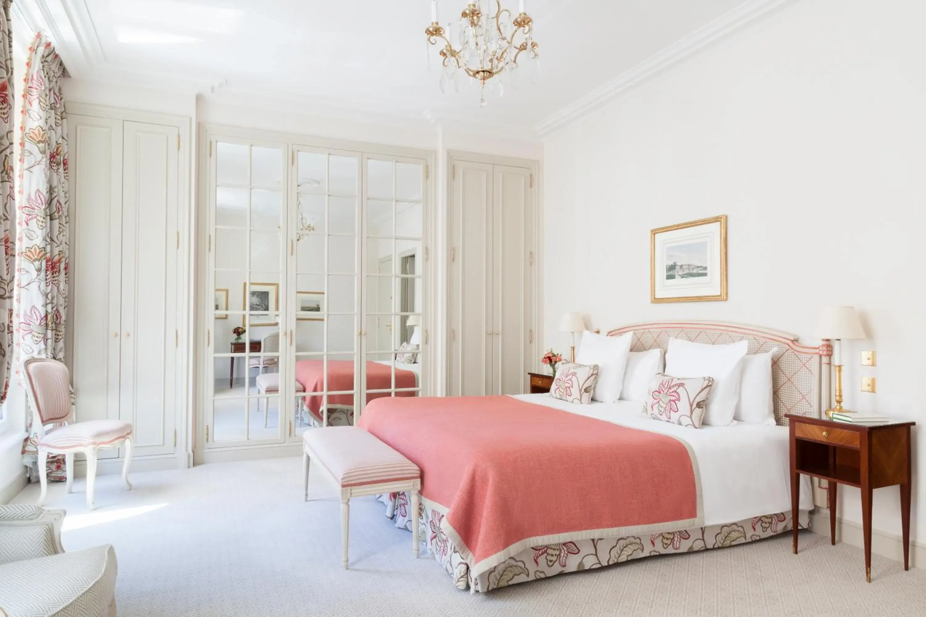 Deluxe Room in Le Bristol Paris, Oetker Hotels Deluxe Room in Le Bristol Paris, Oetker Hotels