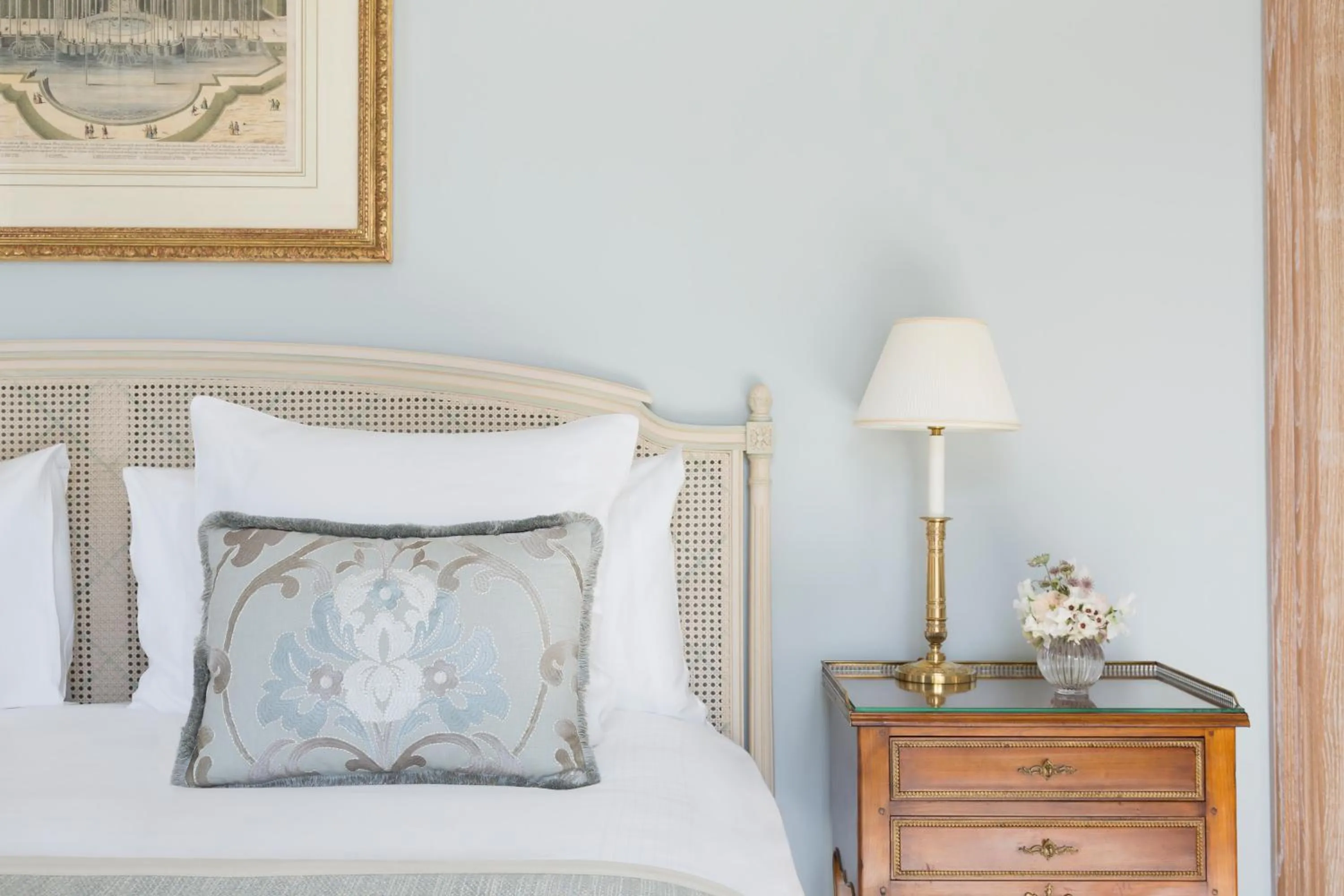 Bed in Le Bristol Paris, Oetker Hotels