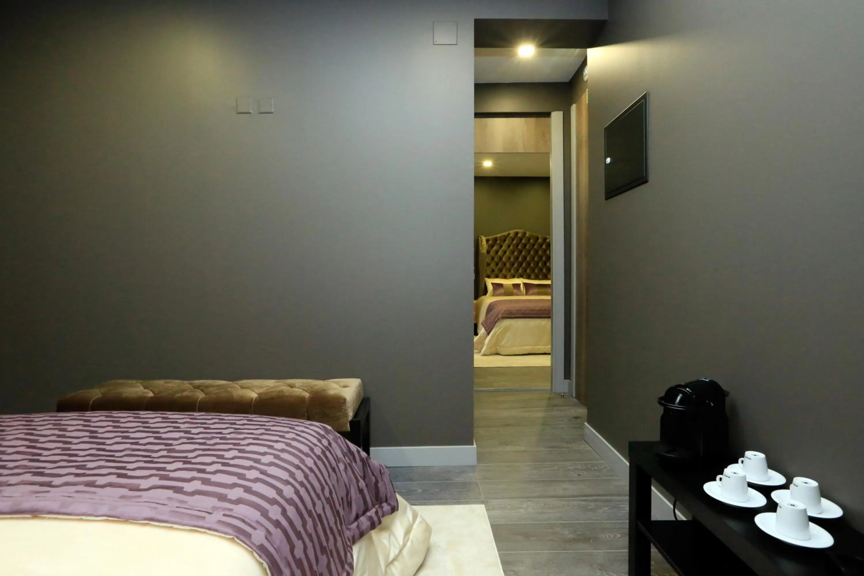 Decorative detail, Bed in Charm Flats