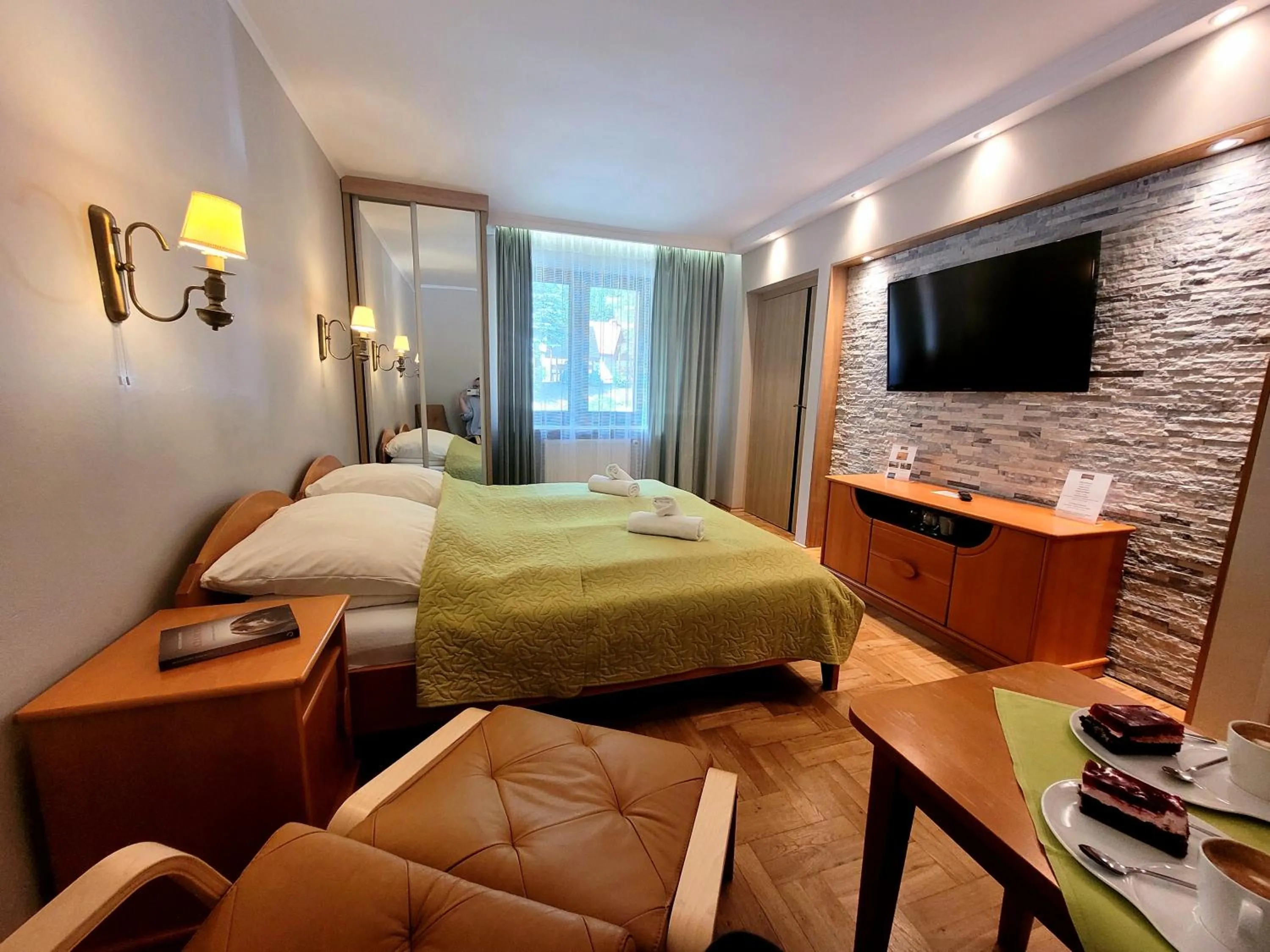 TV and multimedia, Bed in Rezydencja Leśny Dwór