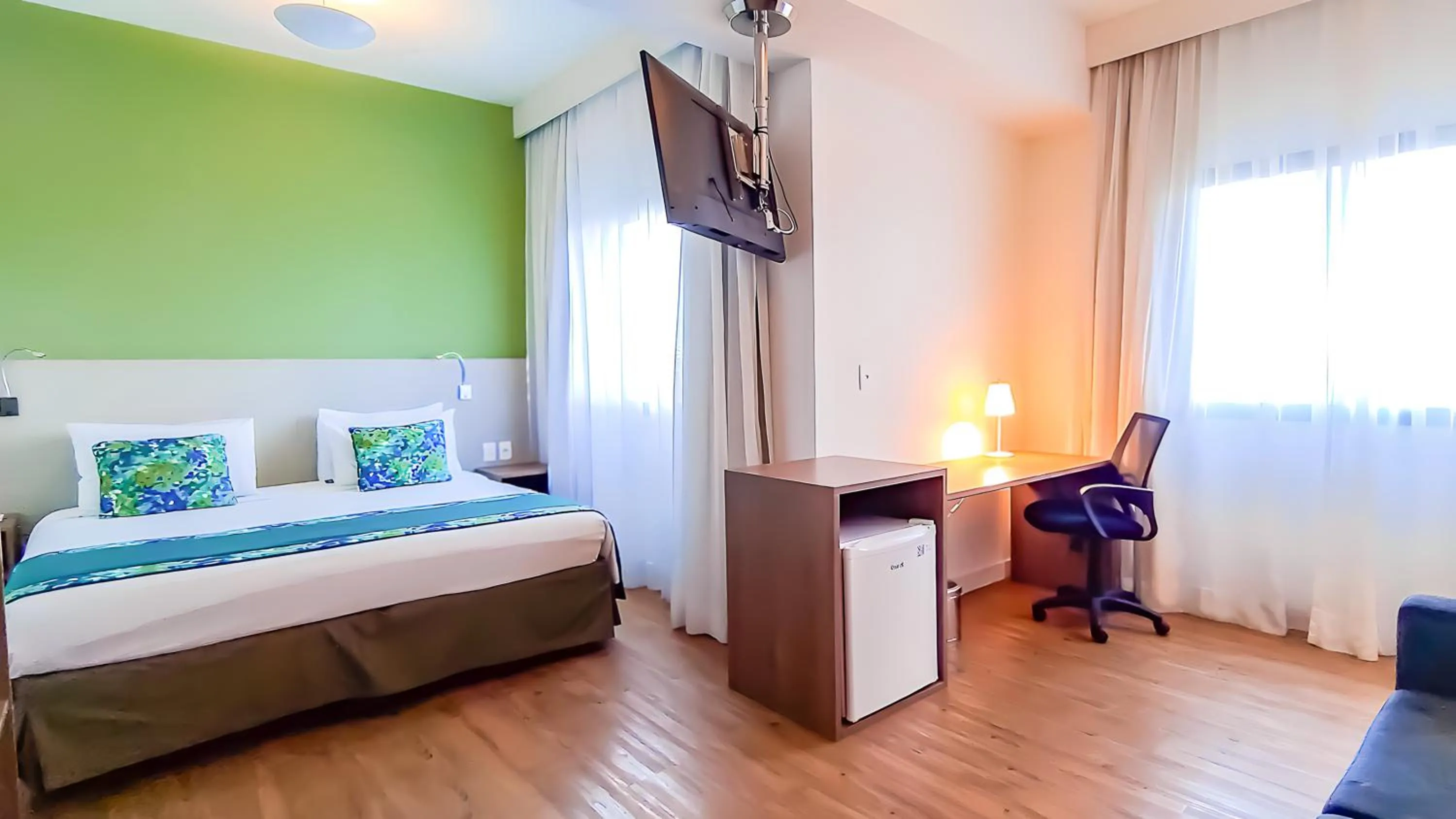 Bed in Blue Tree Towers Valinhos