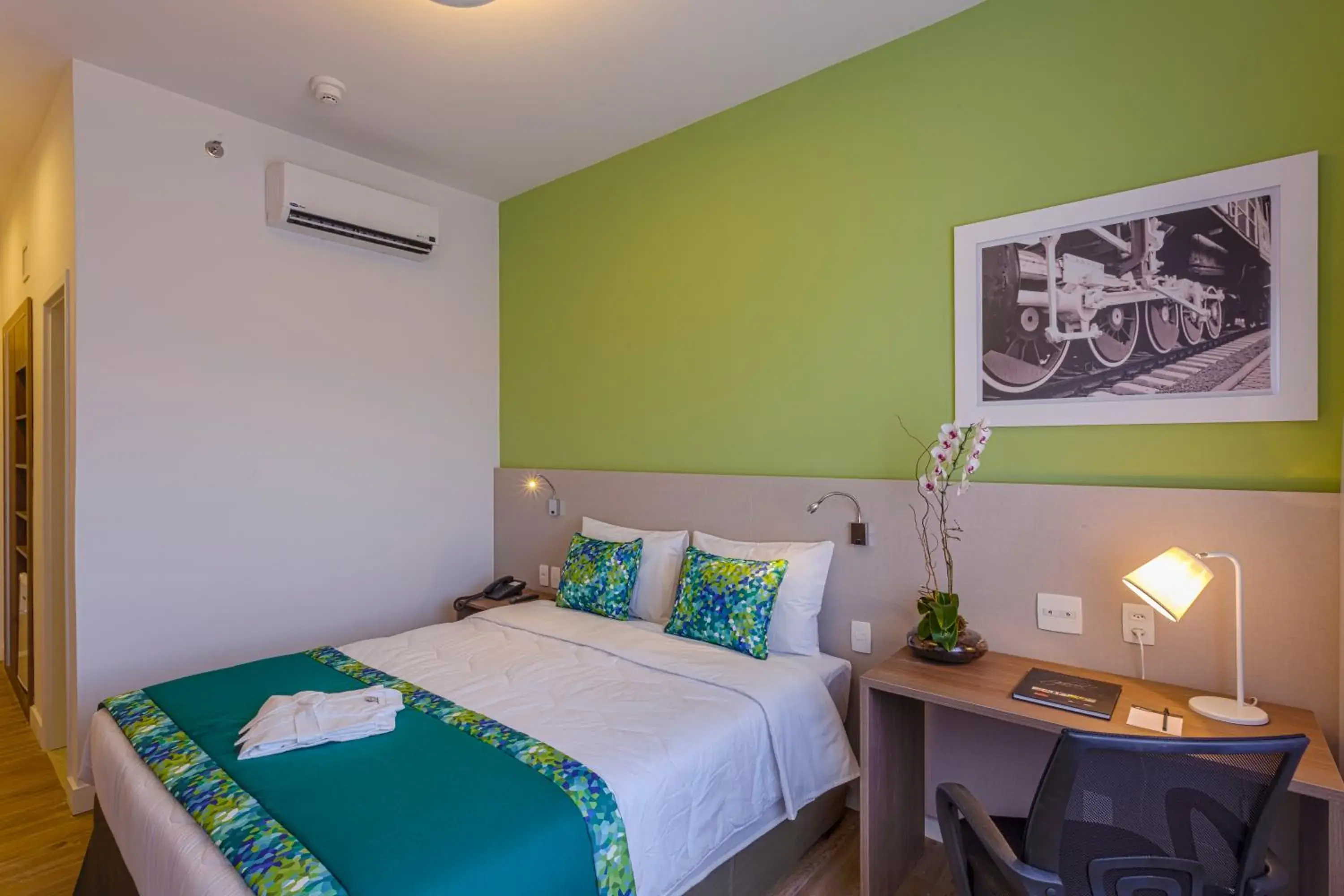 Bed in Blue Tree Towers Valinhos Bed in Blue Tree Towers Valinhos