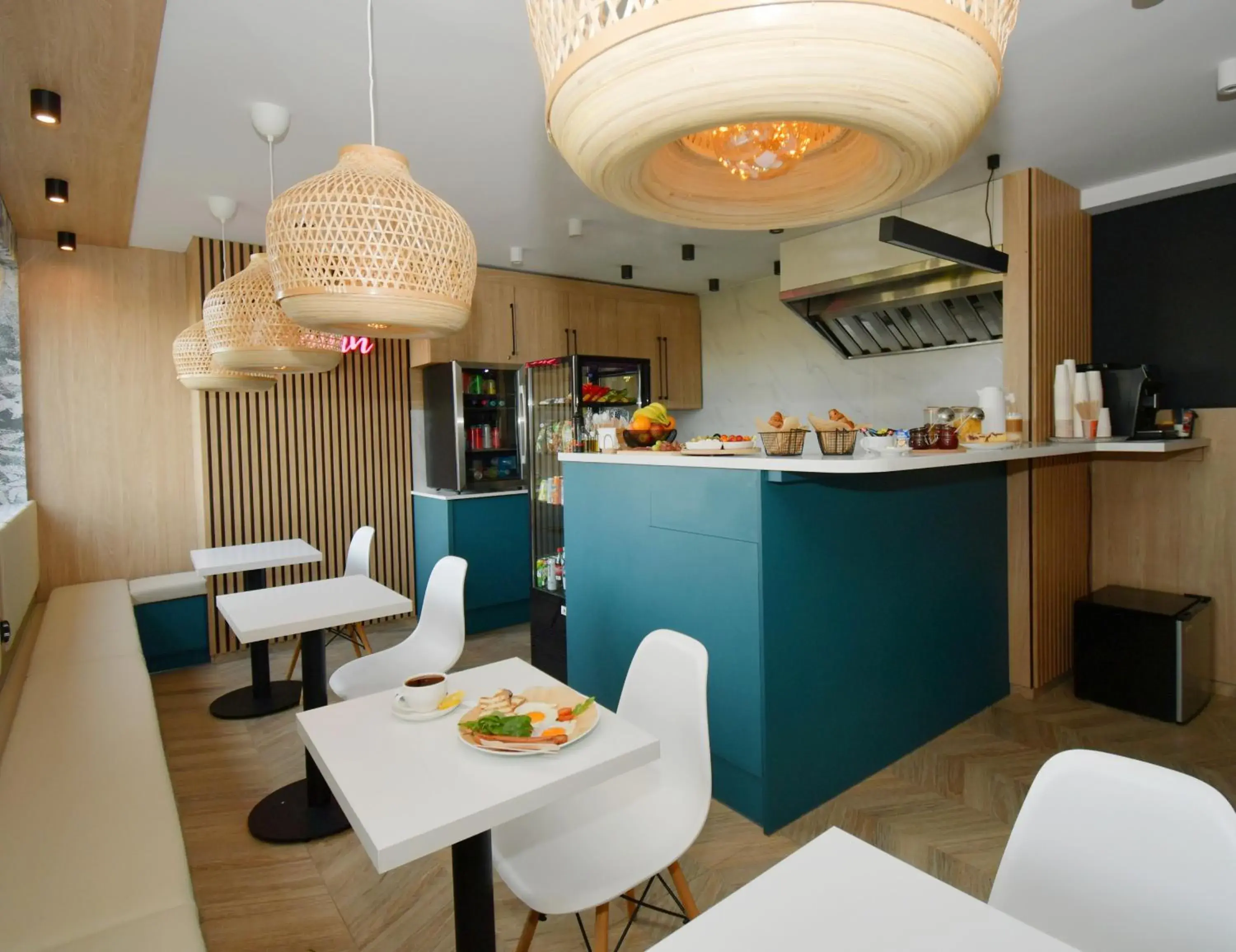 Restaurant/places to eat in Sleepinn Gdansk Airport Restaurant/places to eat in Sleepinn Gdansk Airport