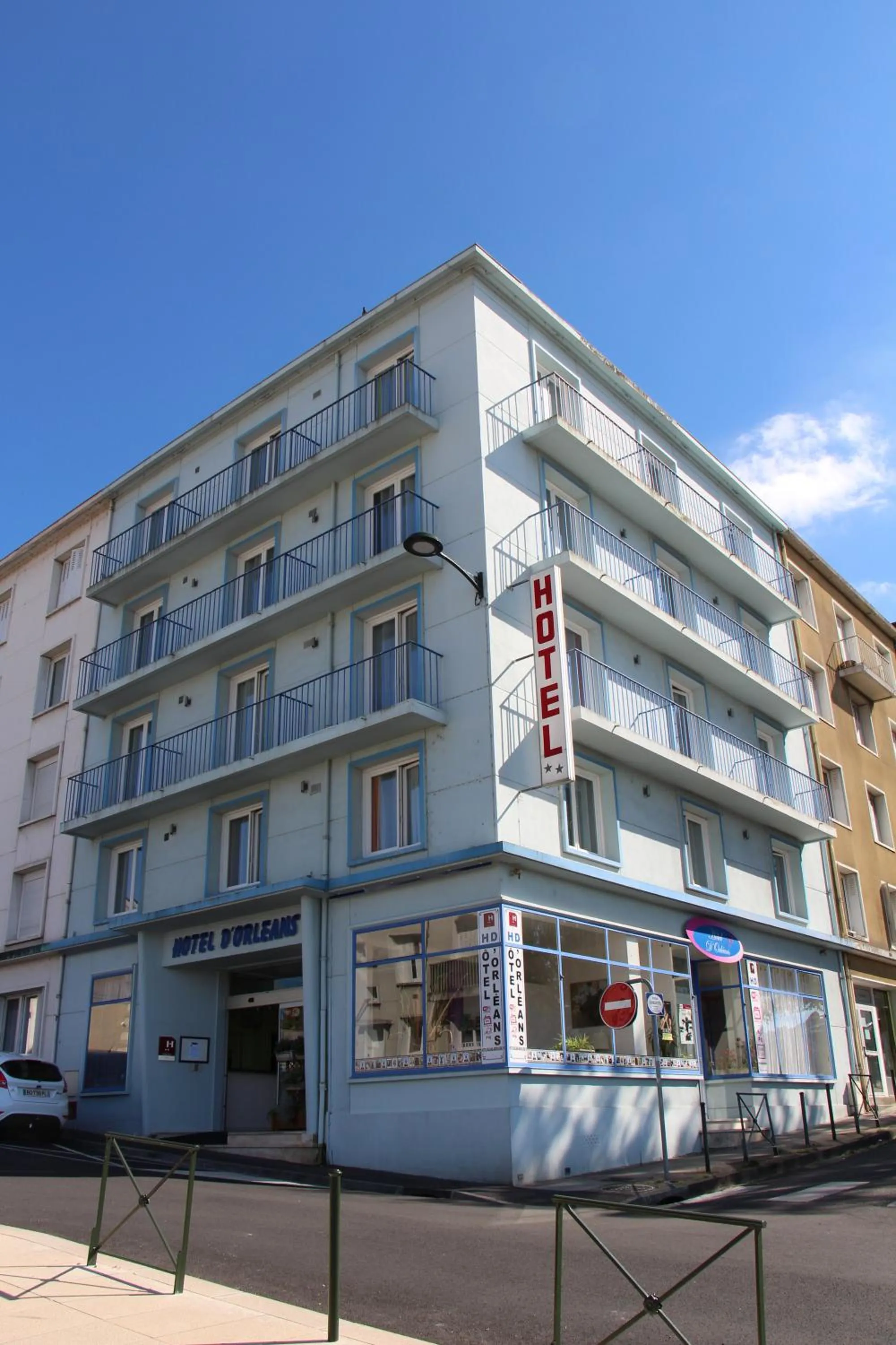 Facade/entrance in Hotel d'Orléans