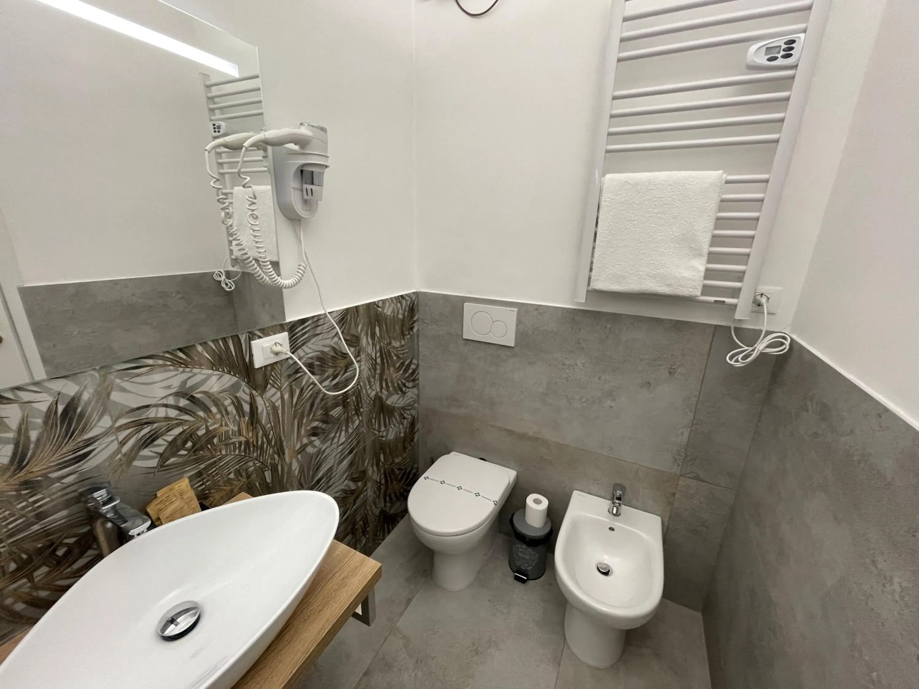 Cavour16 rent bedrooms