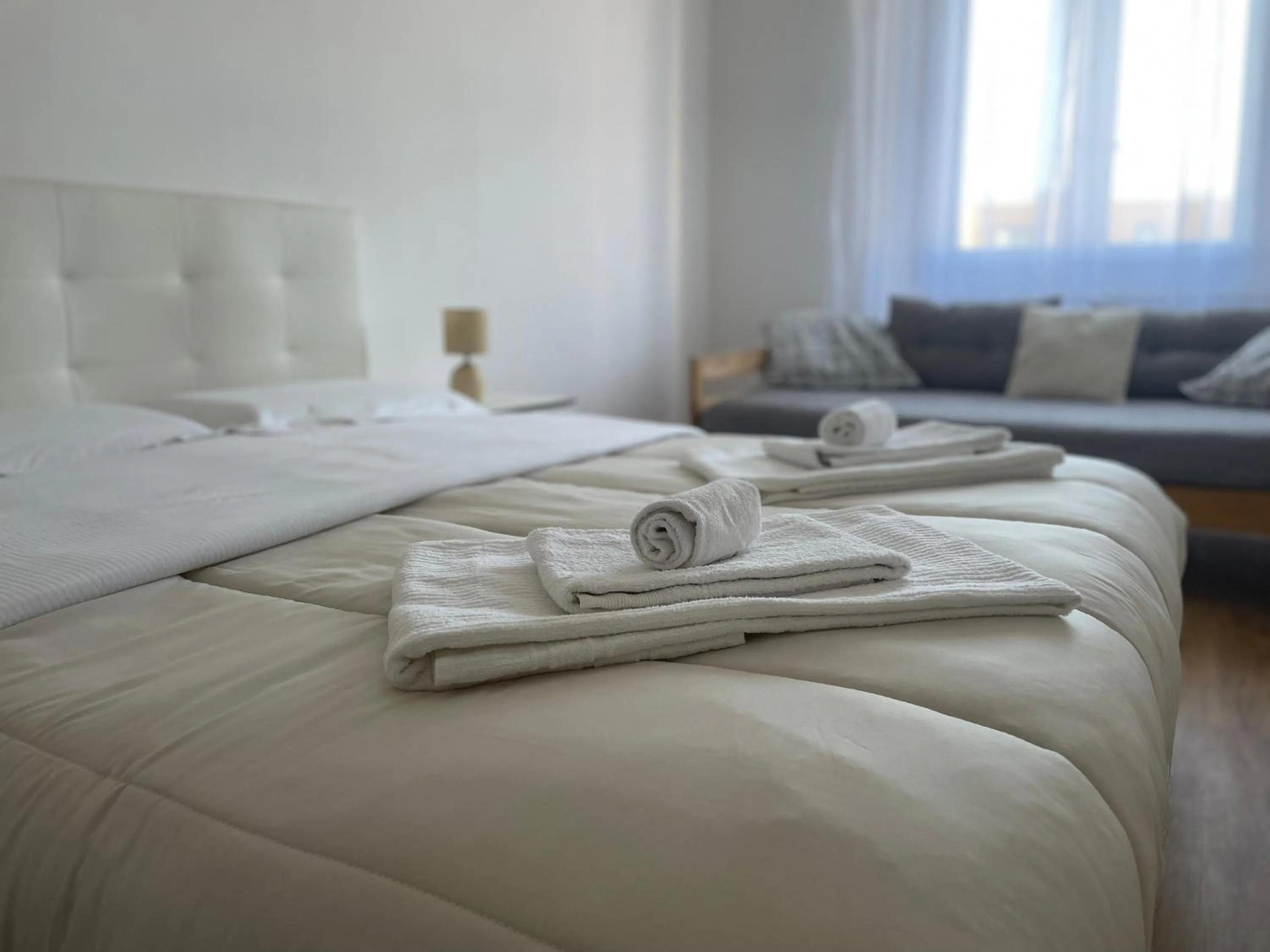 Bed in Cavour16 rent bedrooms