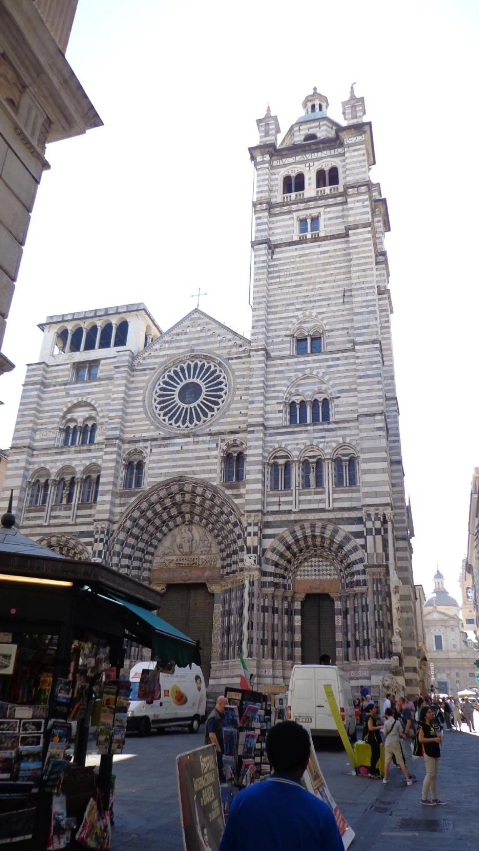 Property building in Cavour16 rent bedrooms