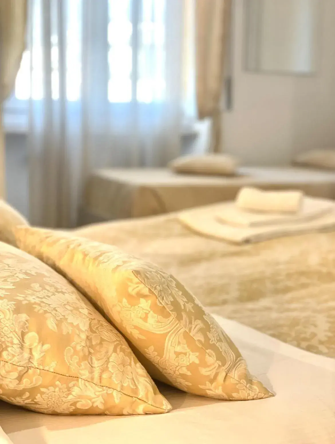 Triple Room with City View - single occupancy in Cavour16 rent bedrooms Triple Room with City View - single occupancy in Cavour16 rent bedrooms