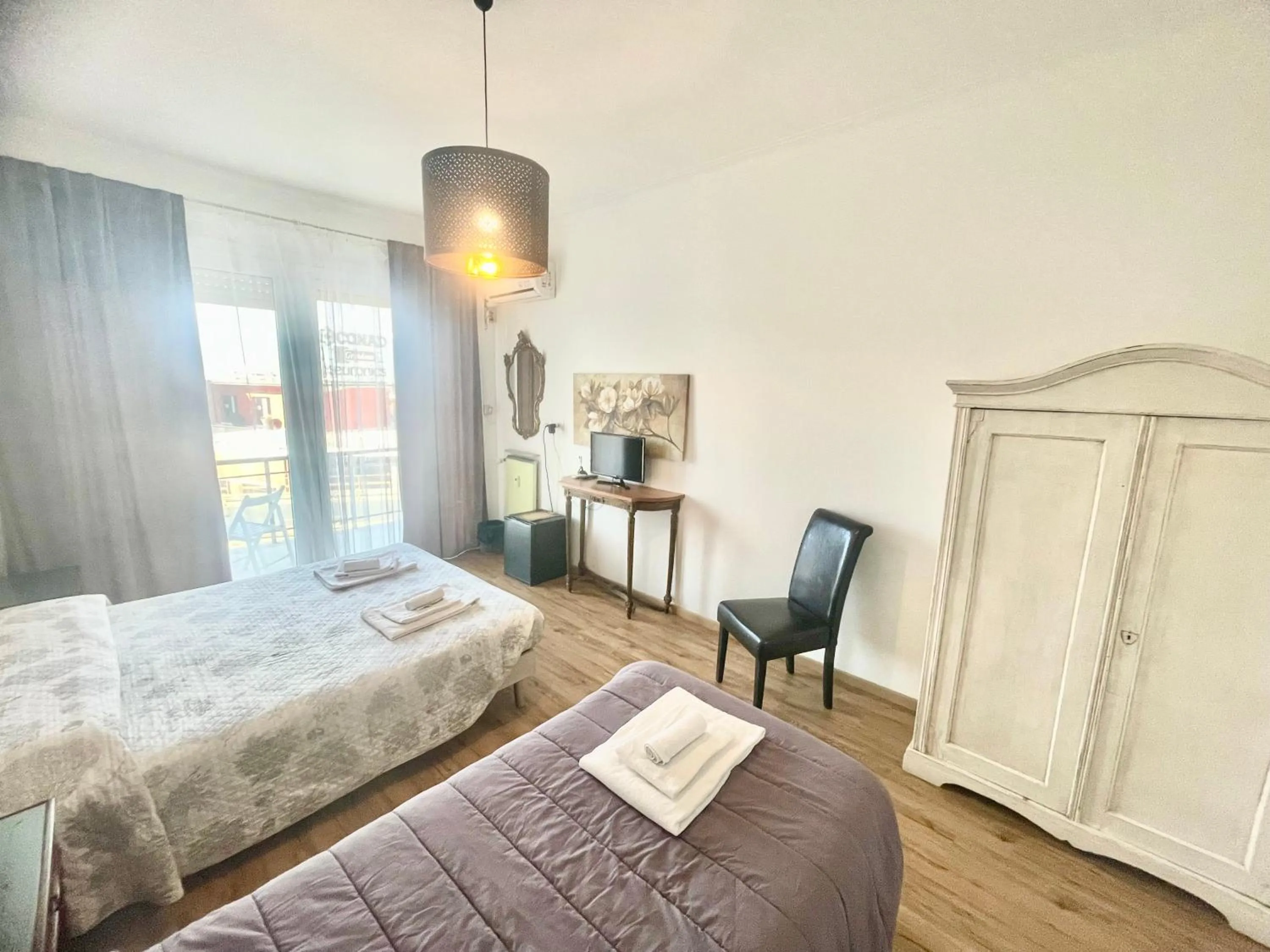 Bed in Cavour16 rent bedrooms