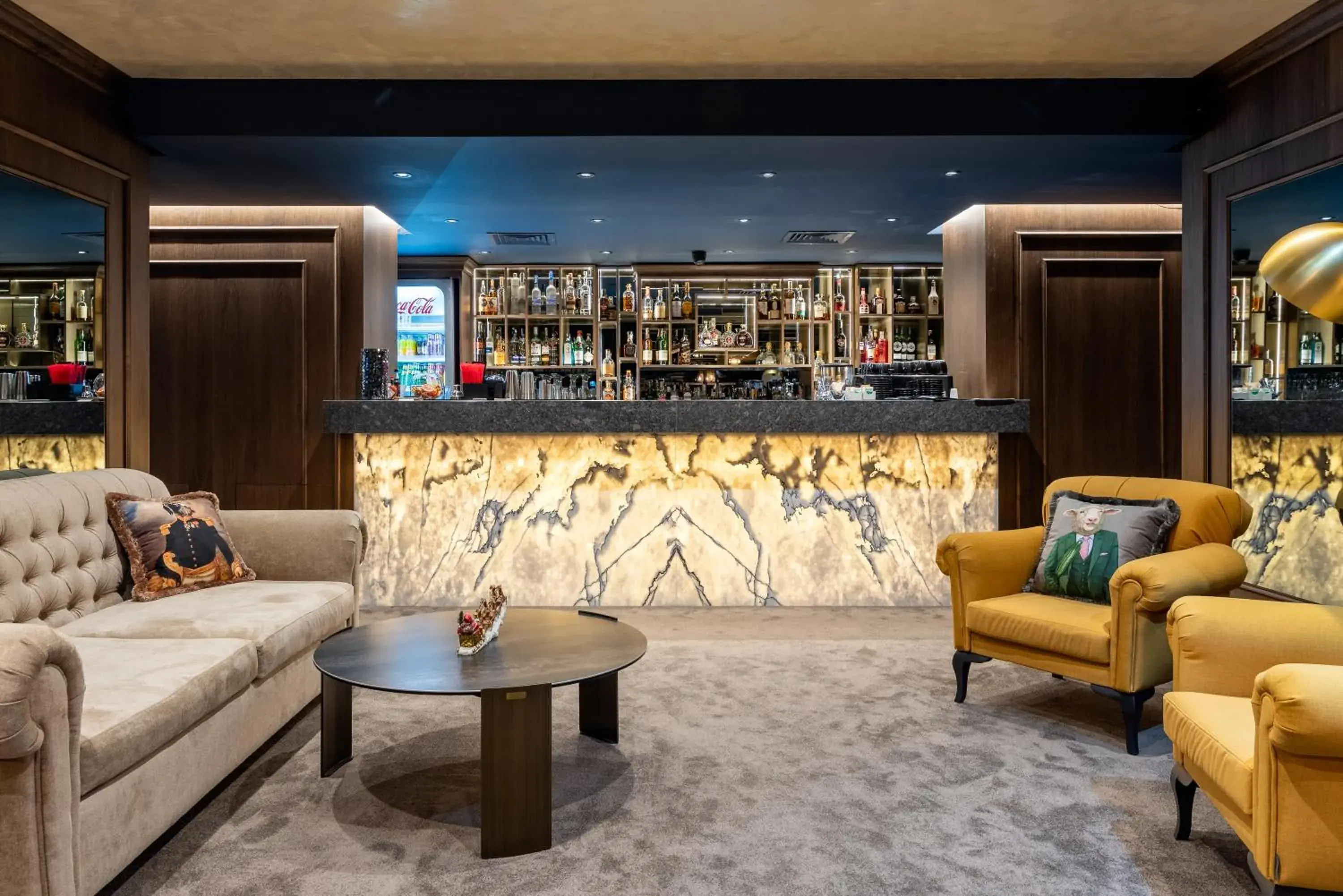 Lounge or bar in Premier Luxury Mountain Resort Lounge or bar in Premier Luxury Mountain Resort