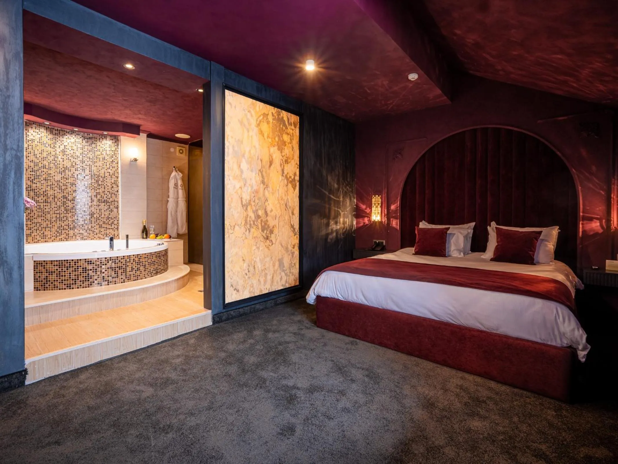 Bed in Premier Luxury Mountain Resort