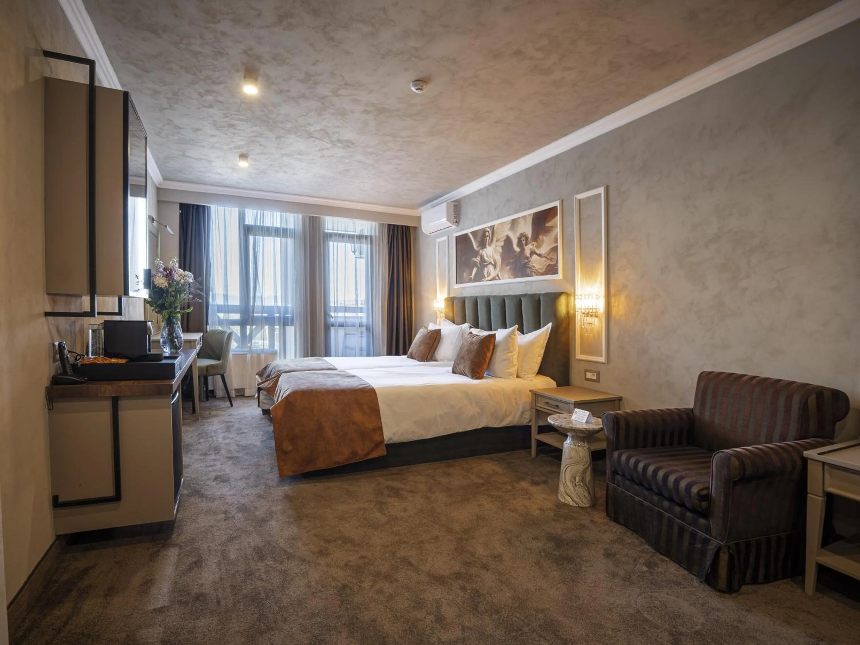 Bed in Premier Luxury Mountain Resort