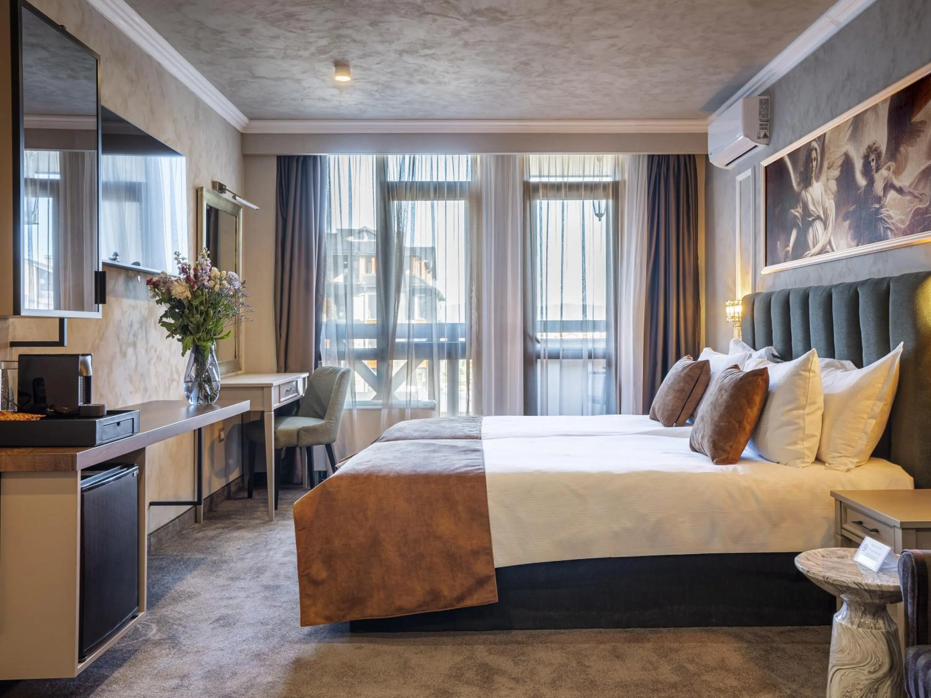 Bed in Premier Luxury Mountain Resort