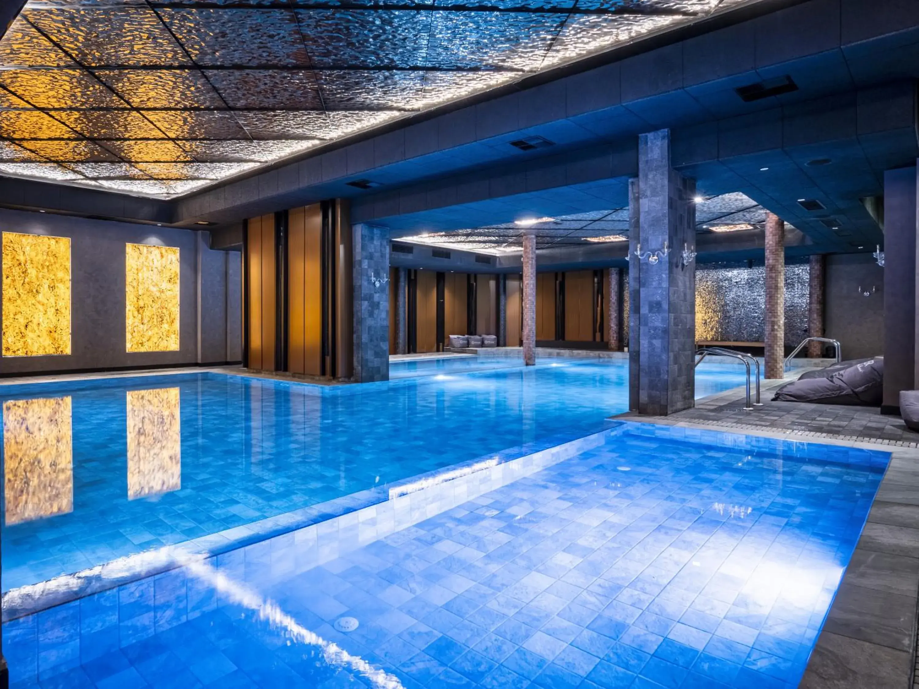 Swimming pool in Premier Luxury Mountain Resort Swimming pool in Premier Luxury Mountain Resort