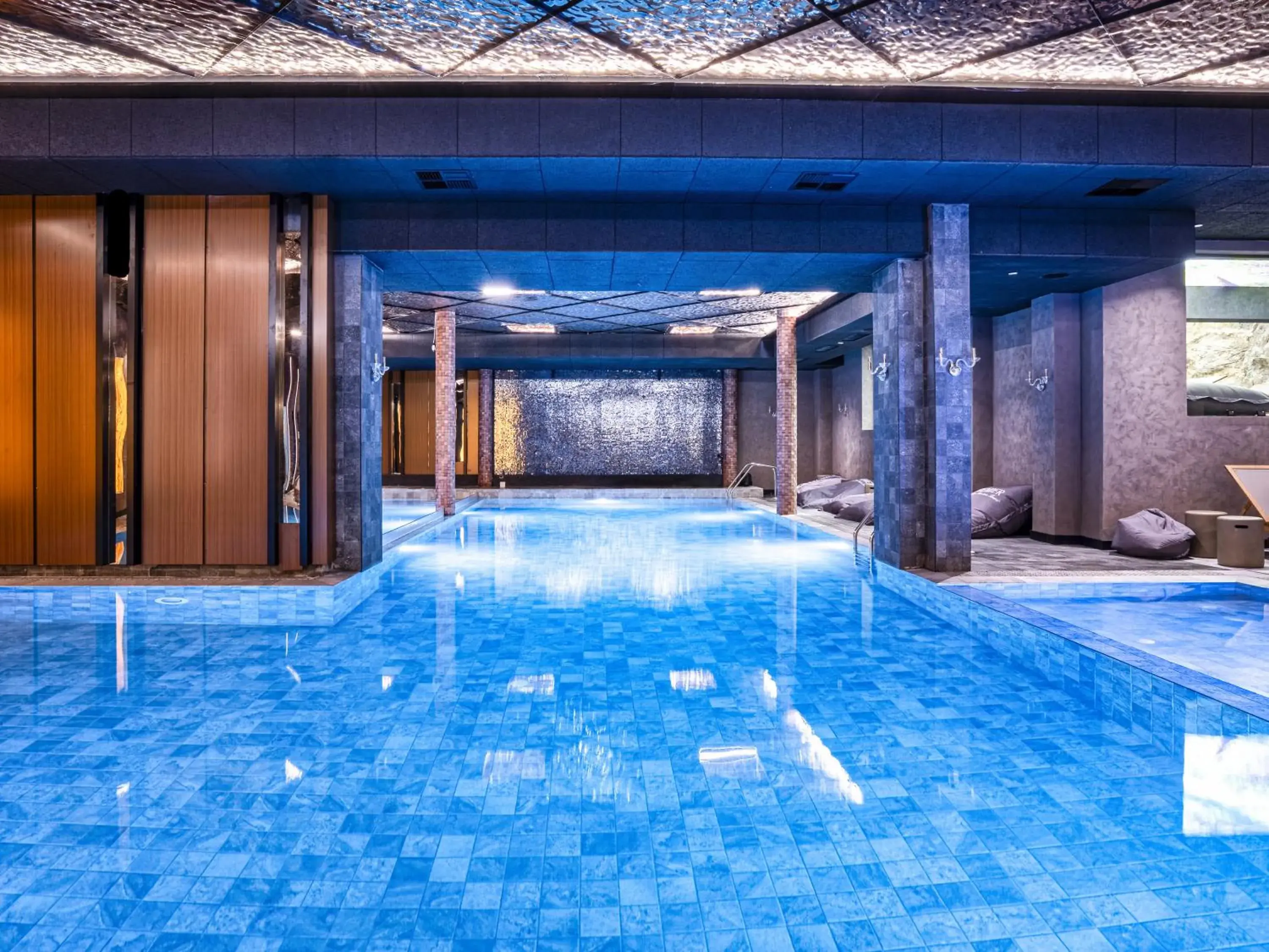 Pool view in Premier Luxury Mountain Resort Pool view in Premier Luxury Mountain Resort