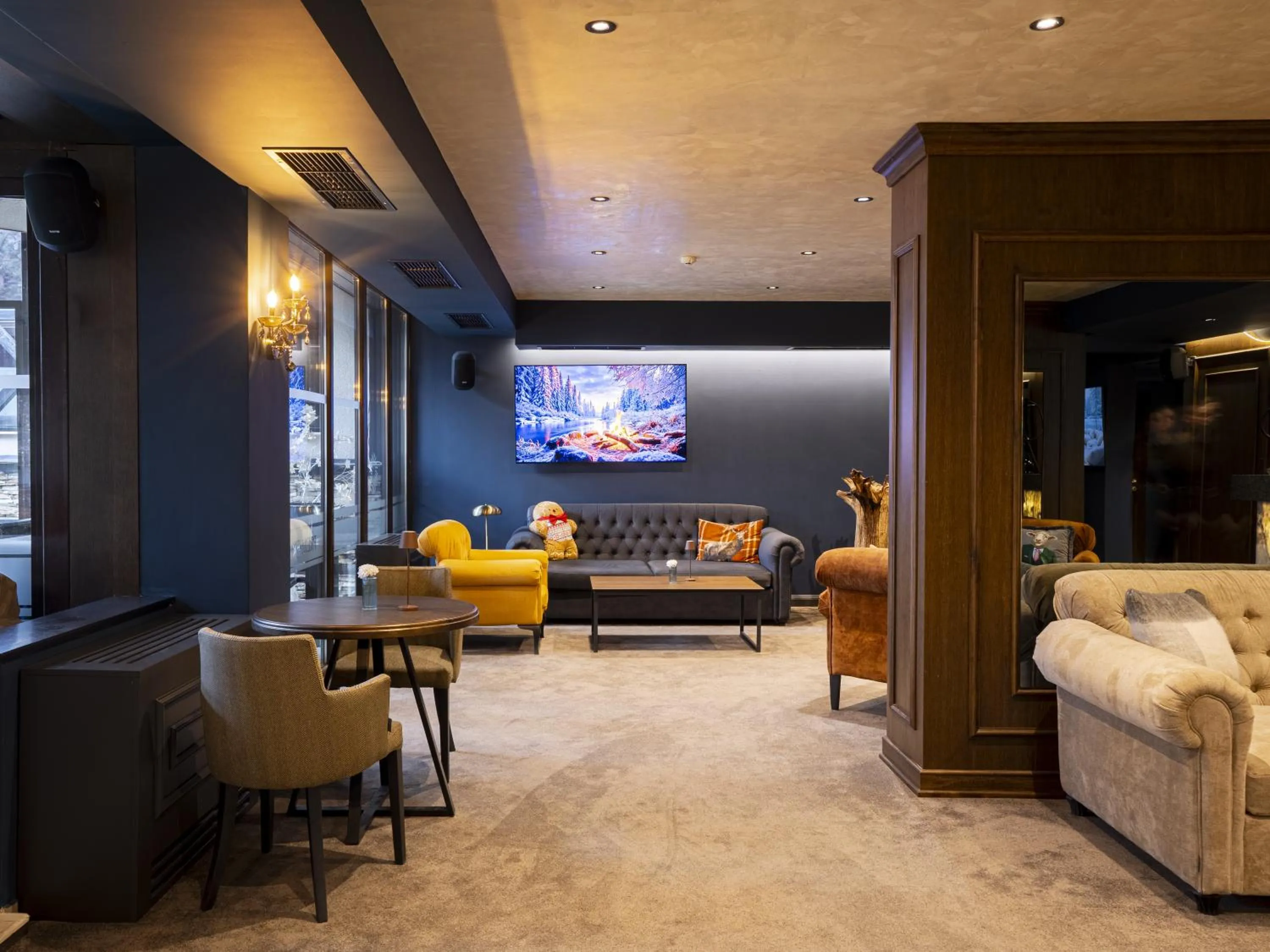 Bed in Premier Luxury Mountain Resort