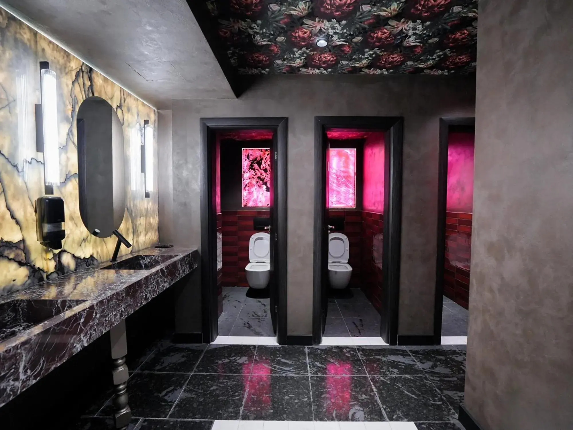 Bathroom in Premier Luxury Mountain Resort Bathroom in Premier Luxury Mountain Resort