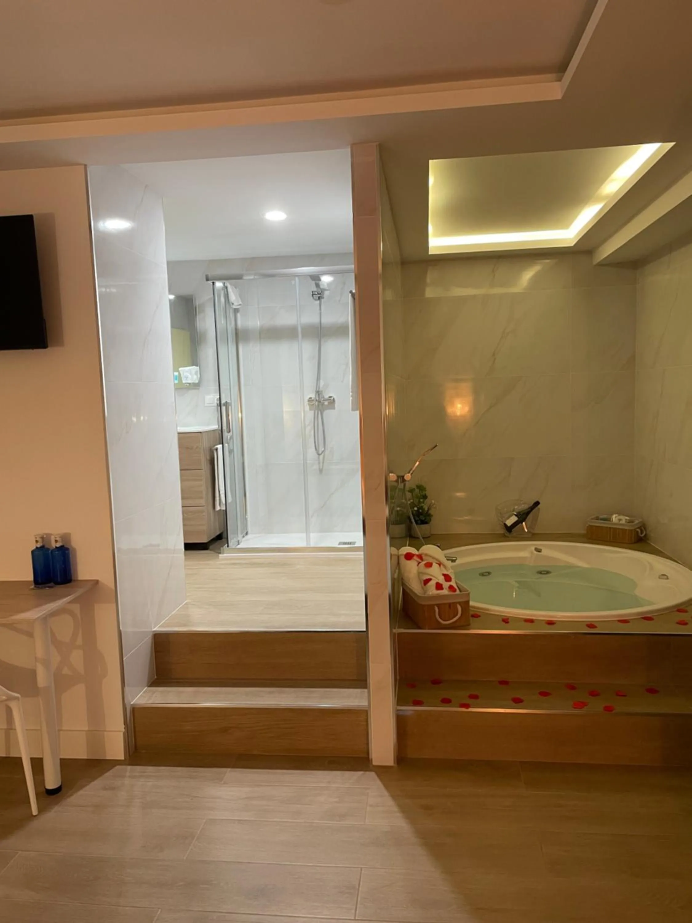 Bathroom in Hacienda Guadalquivir