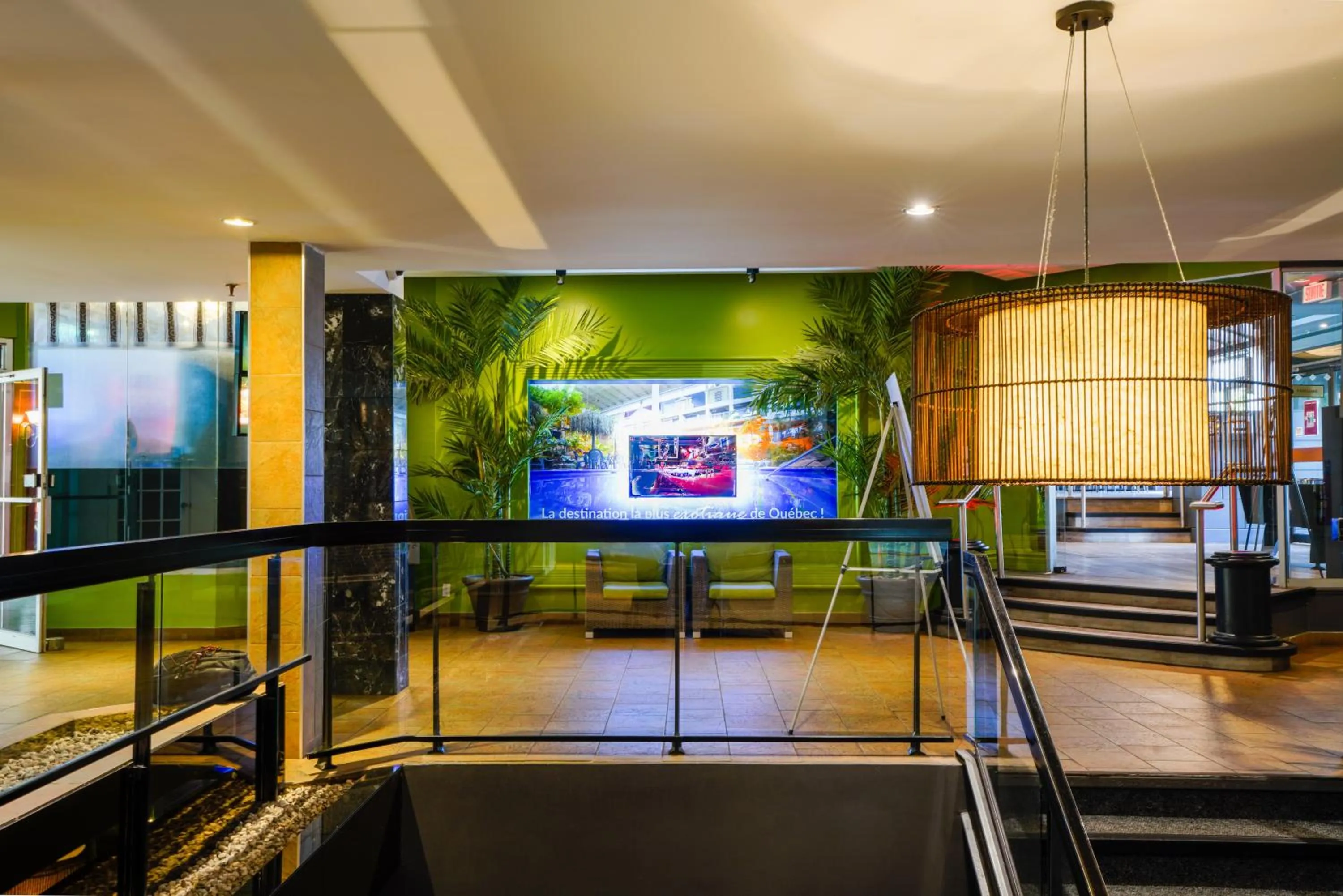 Lobby or reception in Hôtel Québec Inn par JARO