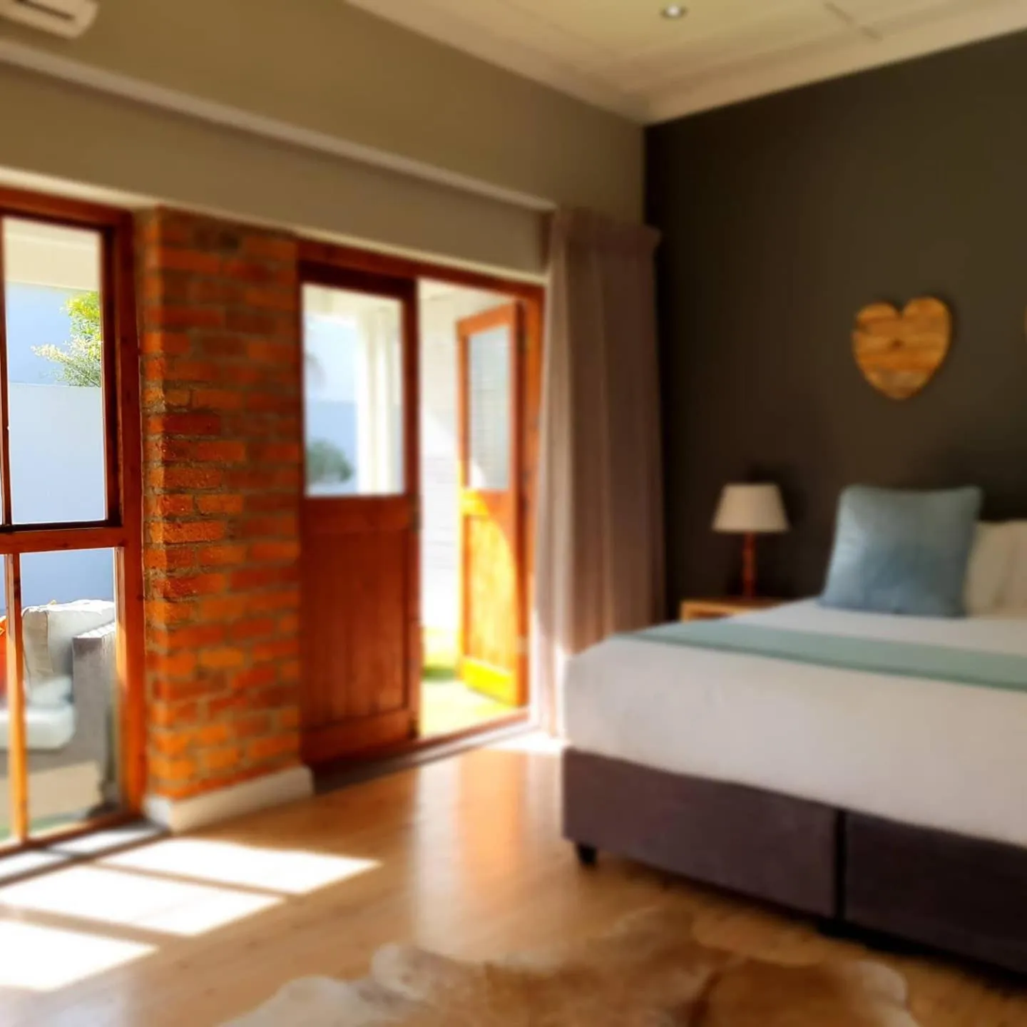 Photo of the whole room, Bed in Two Fat Owls Guesthouse