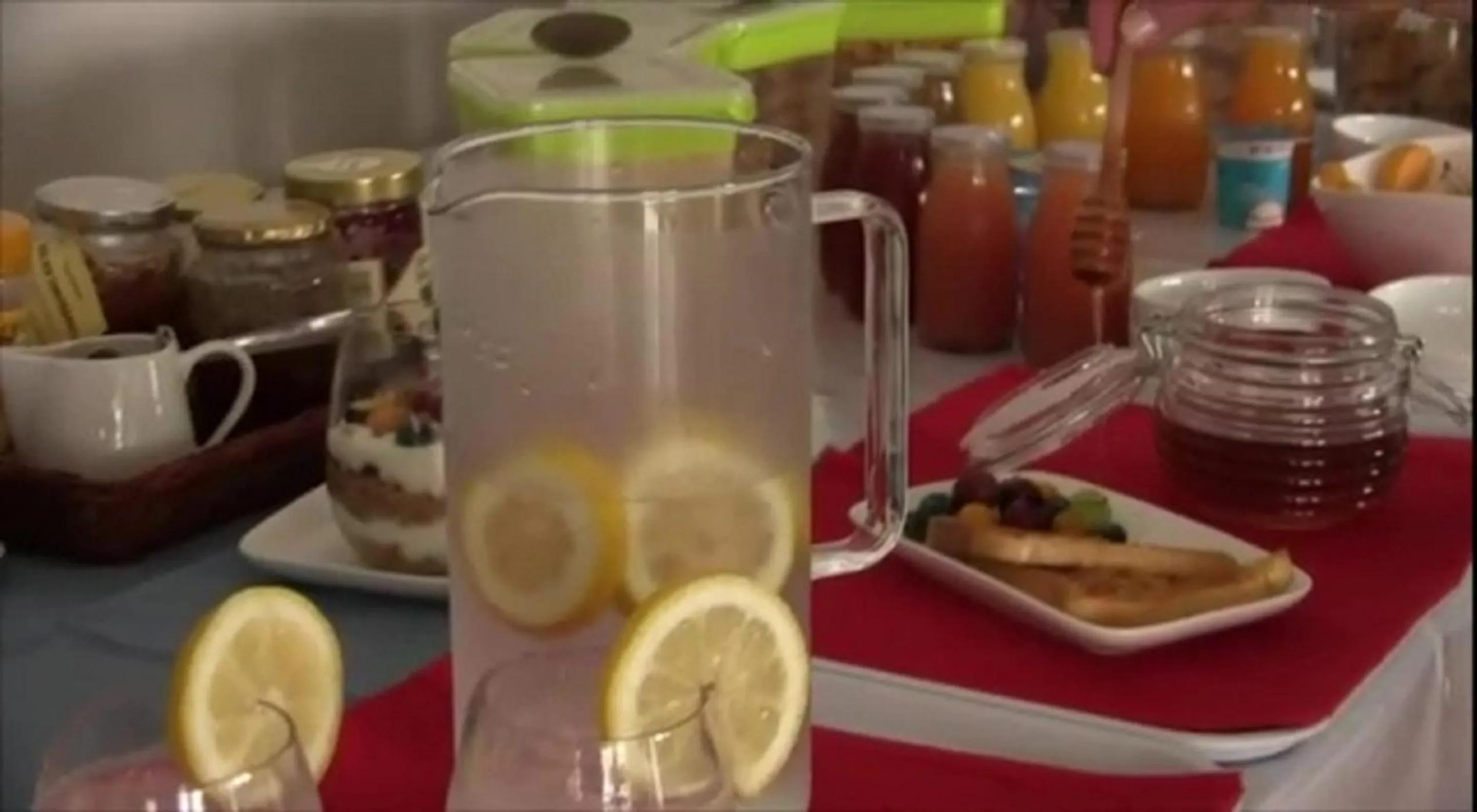 Coffee/tea facilities in Two Fat Owls Guesthouse